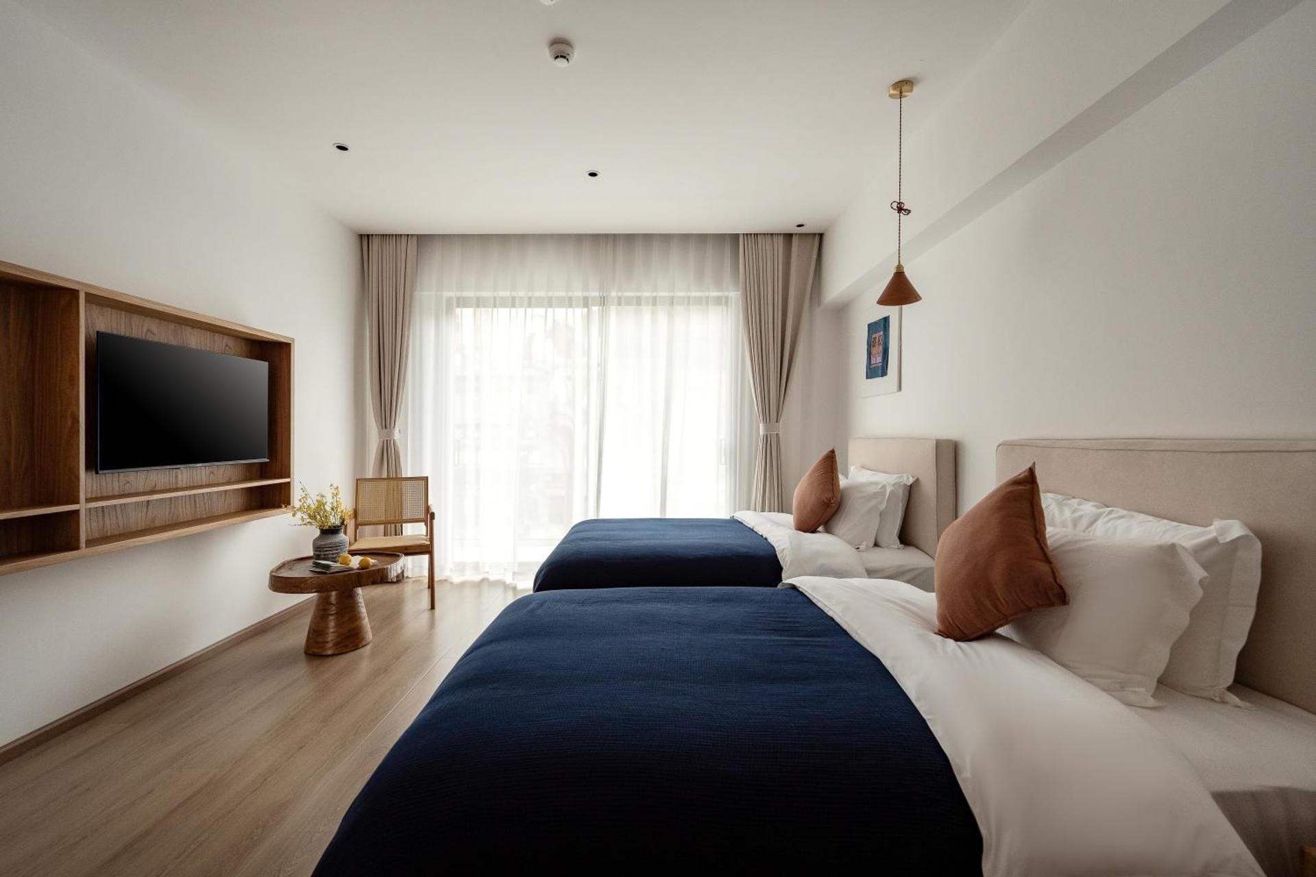 Twin Room with Balcony