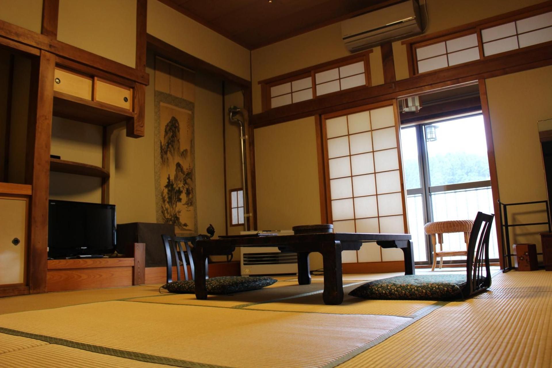 Triple Room with Shared Bathroom