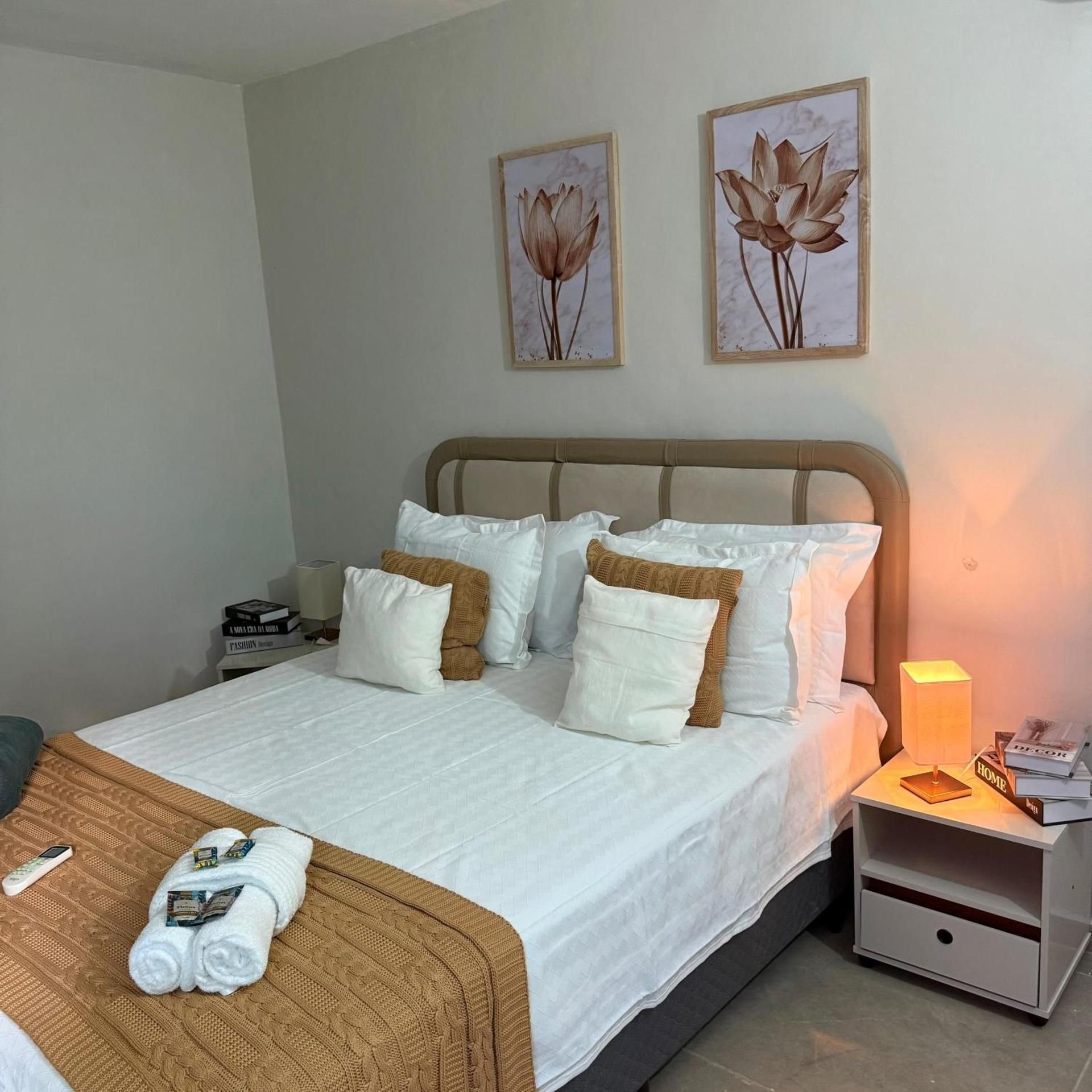 Deluxe Queen Suite