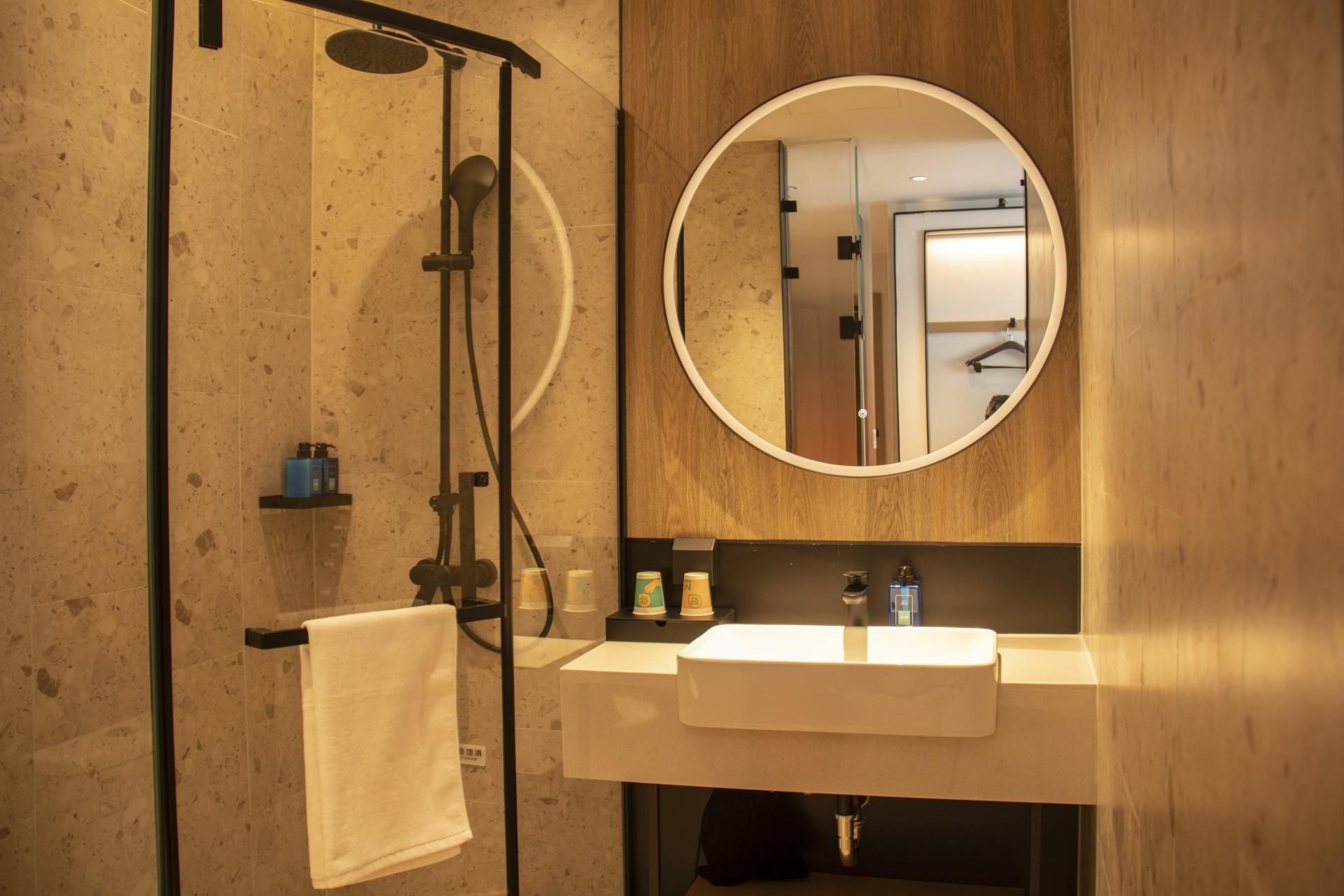 Huazhu - Superior BedRoom