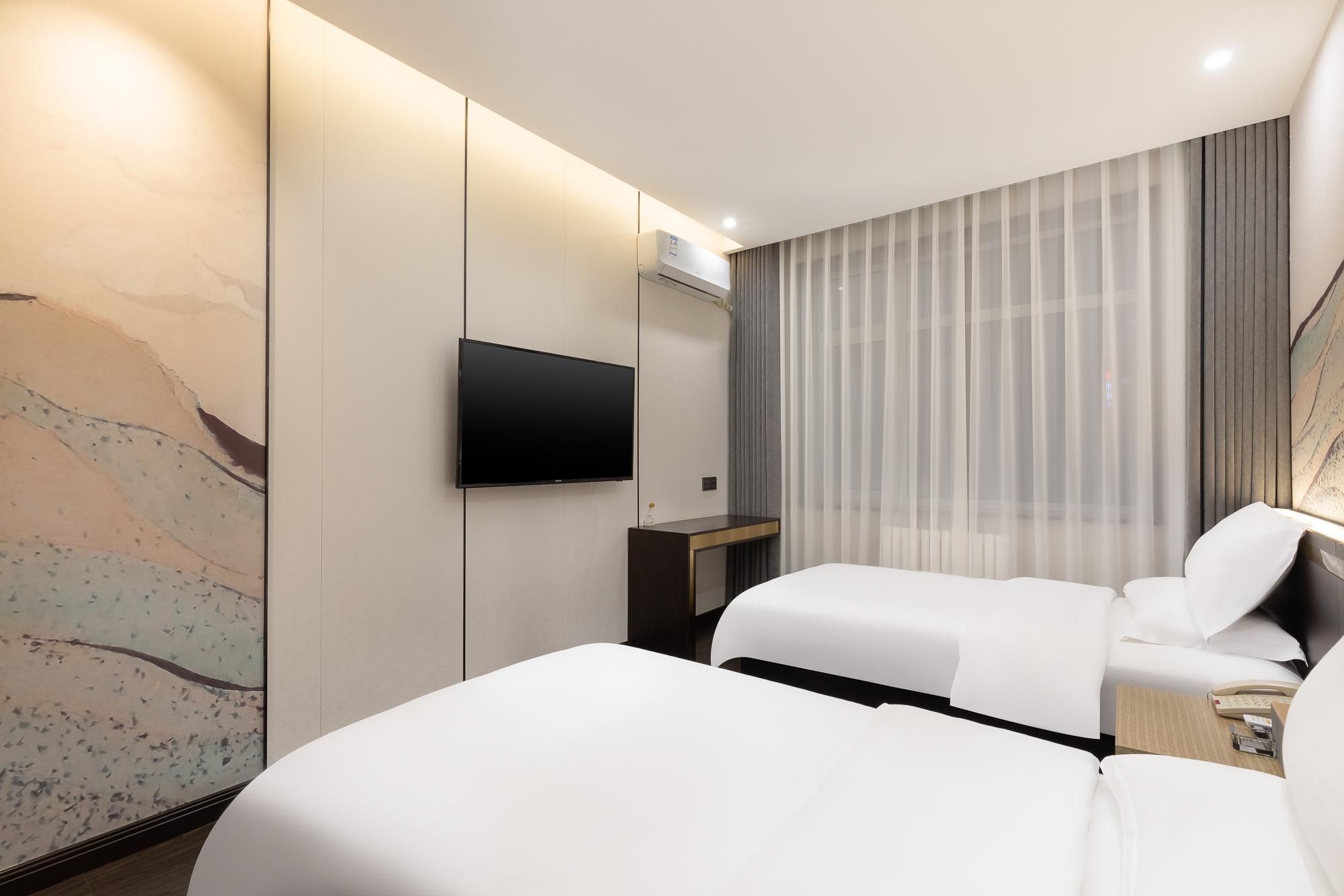 Huazhu - Superior Twin