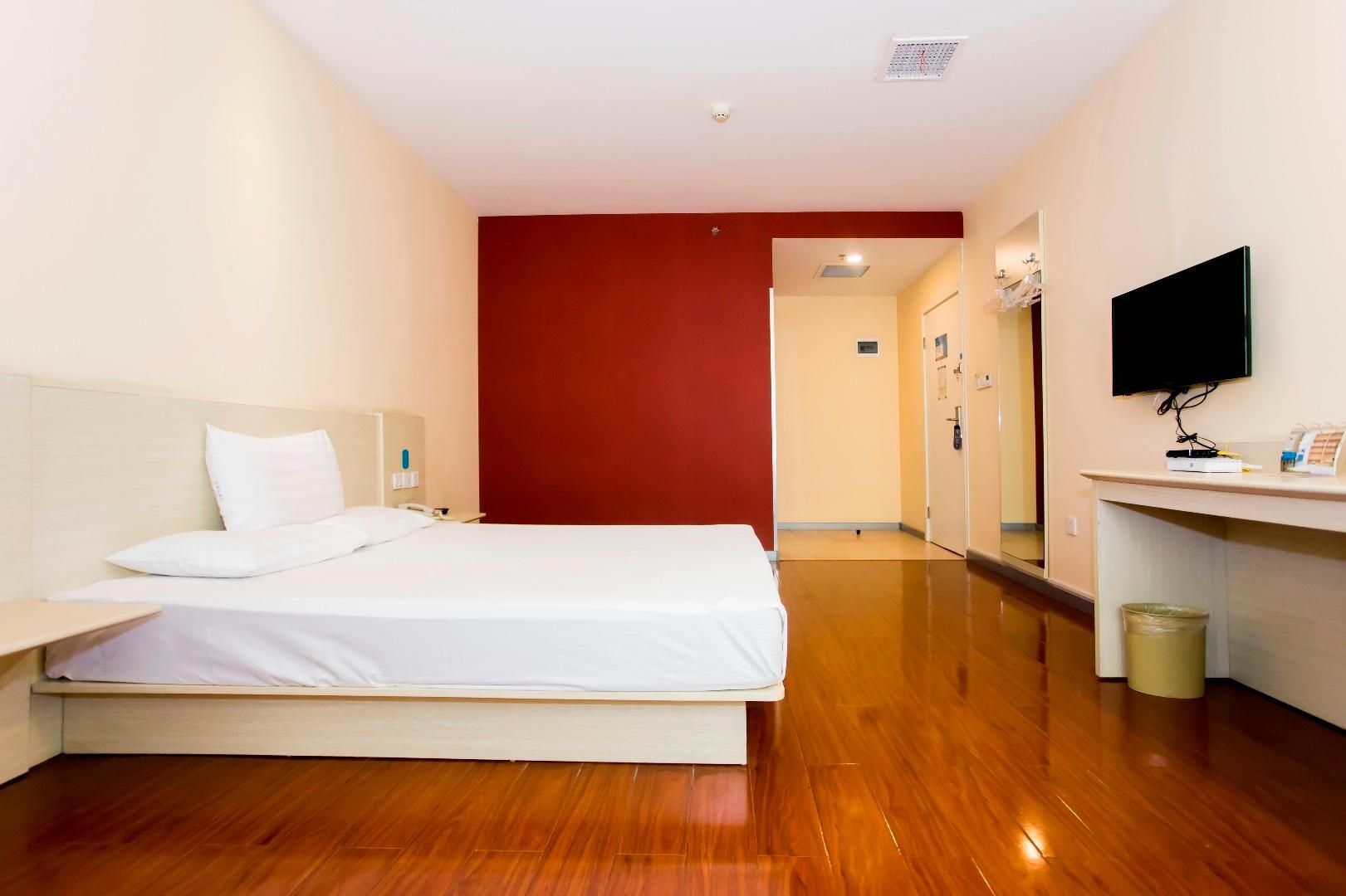 Huazhu - Superior BedRoom