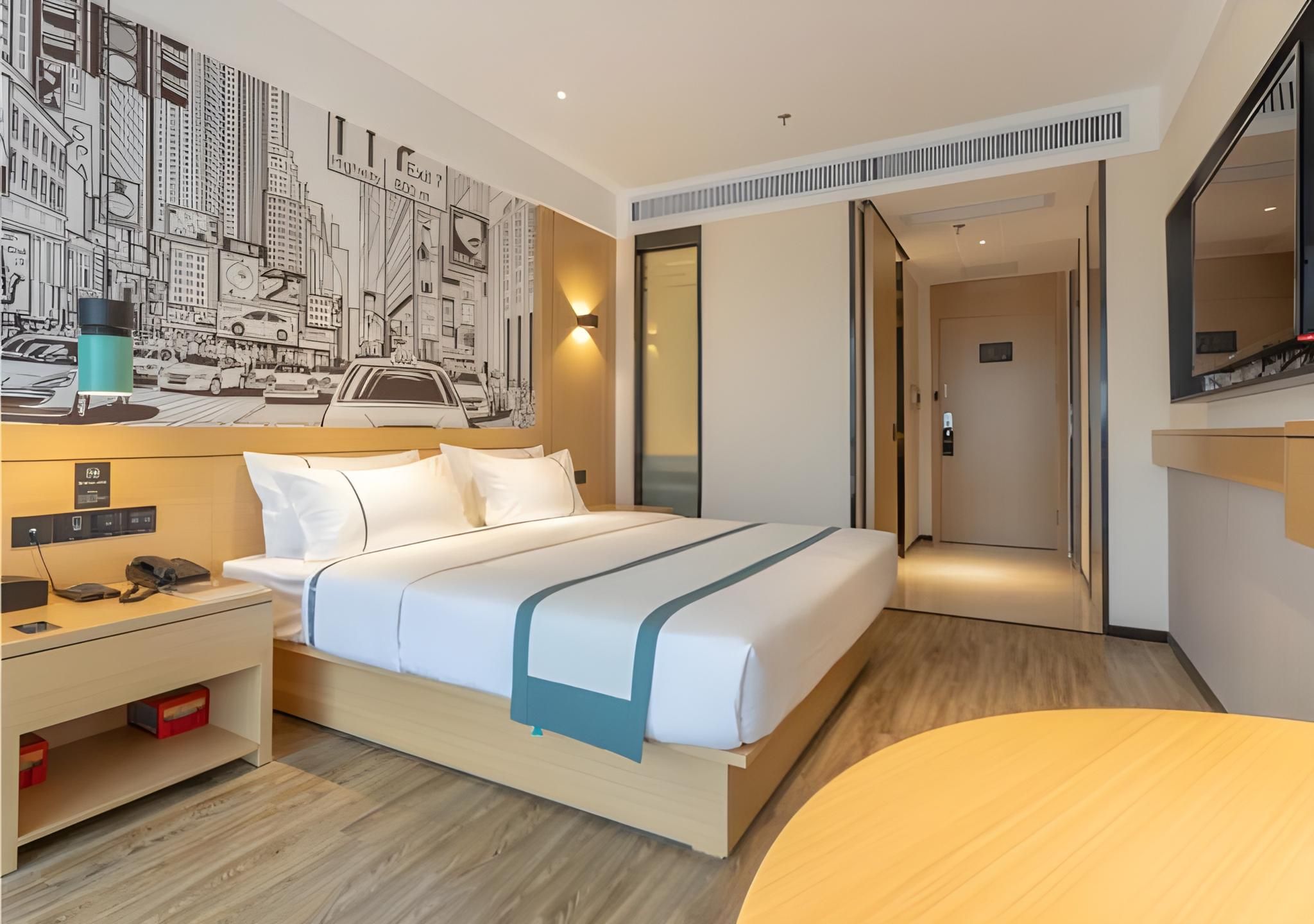 Business Queen Room