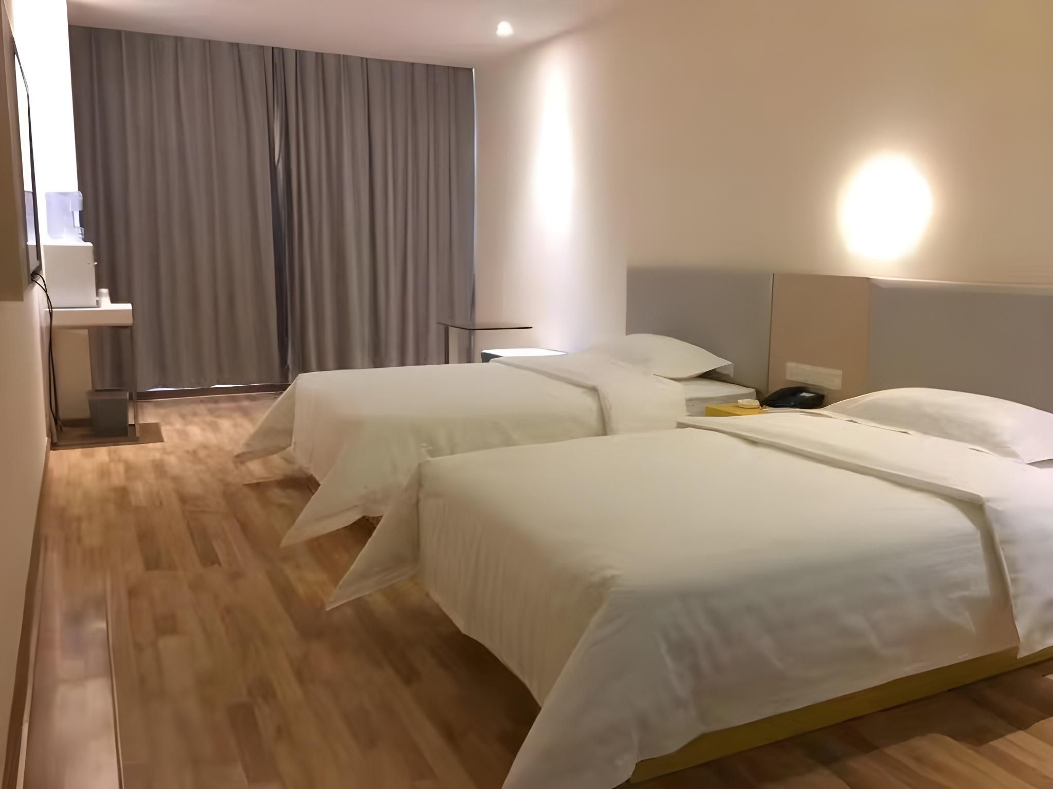 7 Days - Zizhu Twin Room