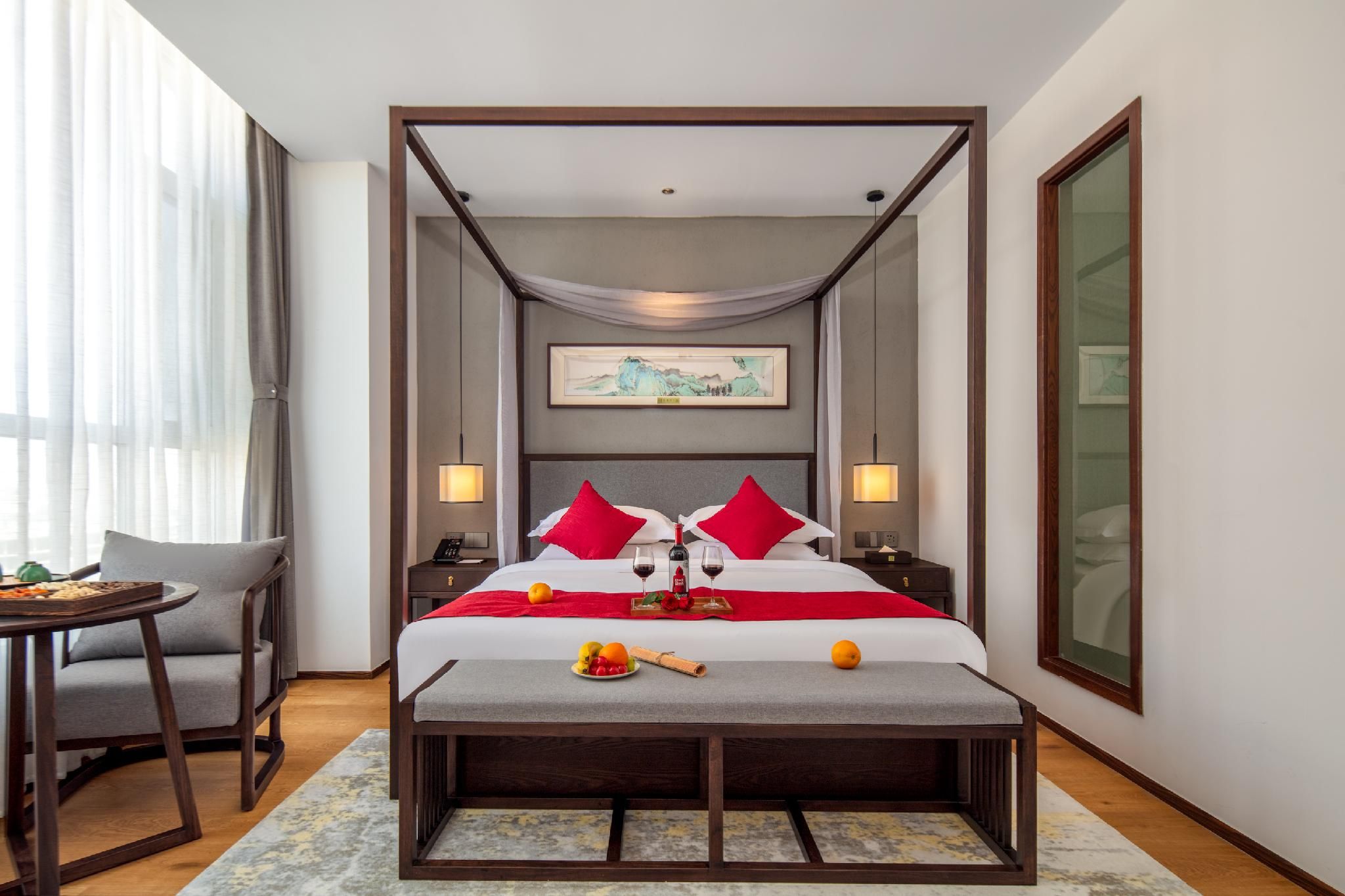 Business Queen Room