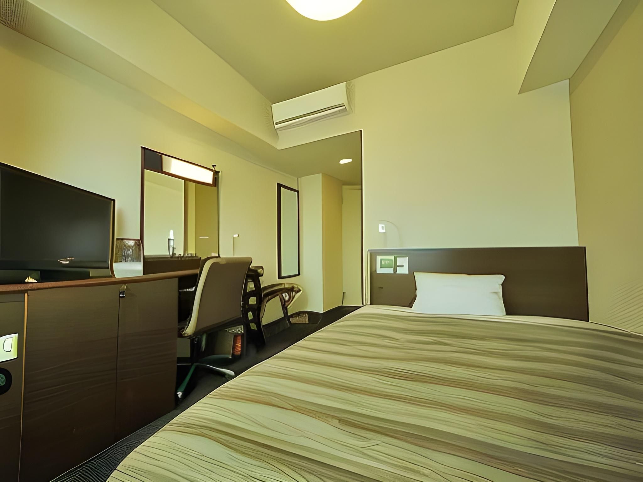 Single Room - Non-Smoking