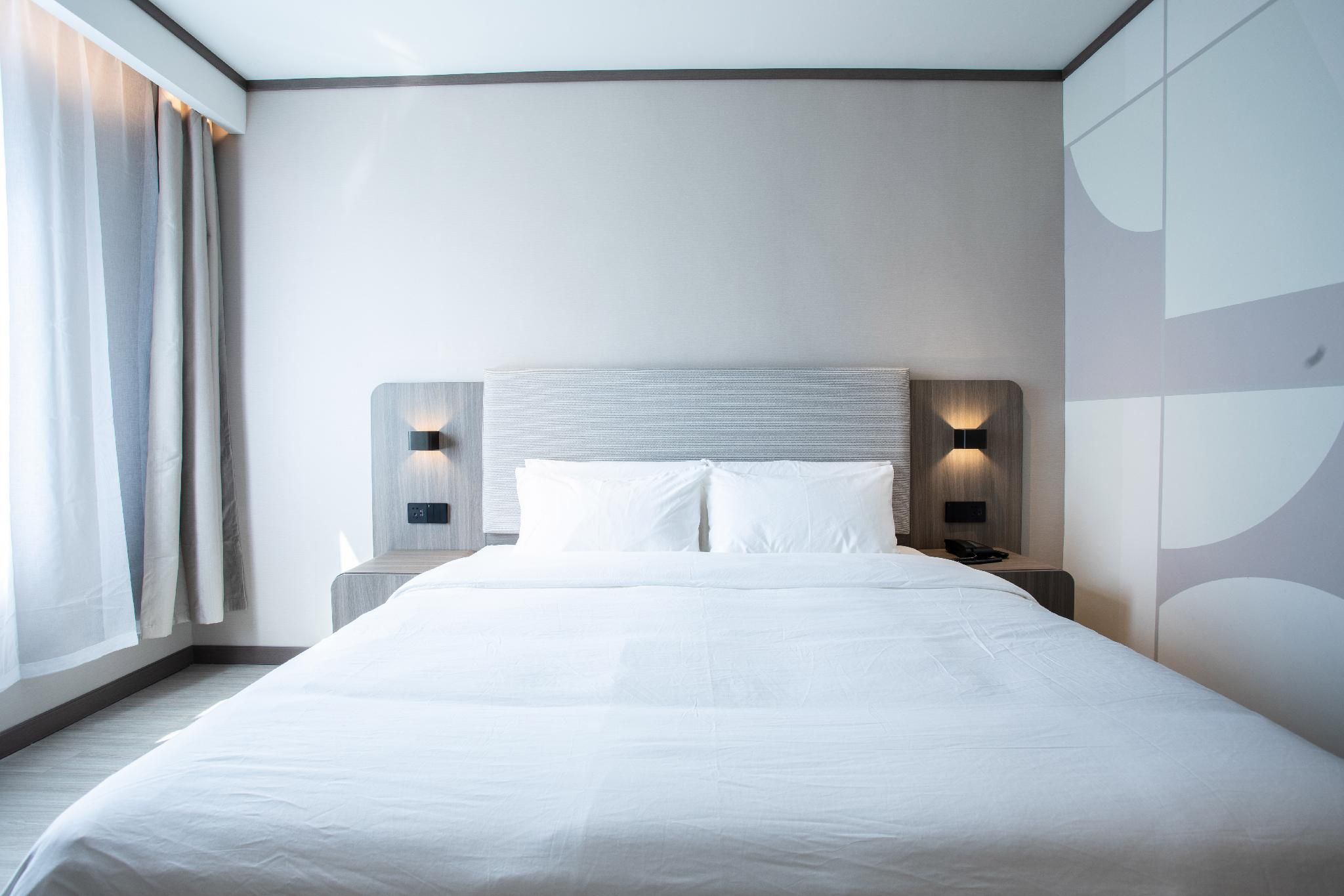 Huazhu - Superior BedRoom