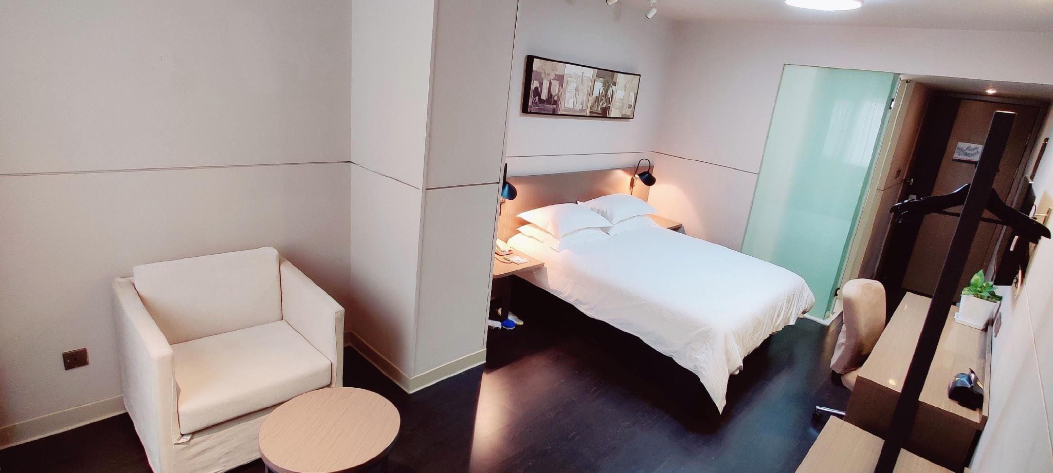 wh - superior bed room