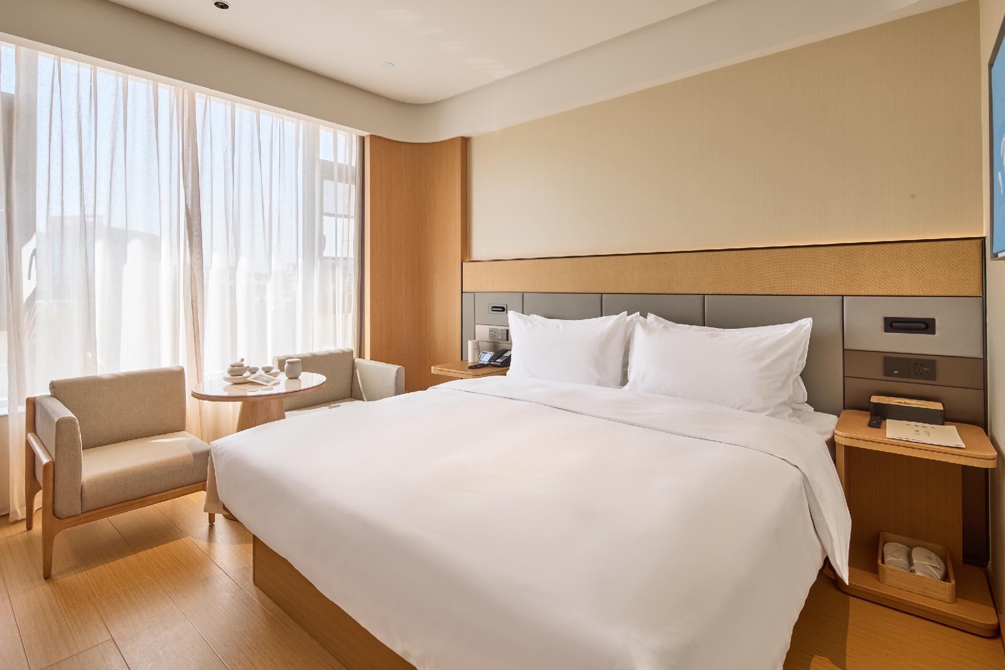 Huazhu - Superior BedRoom