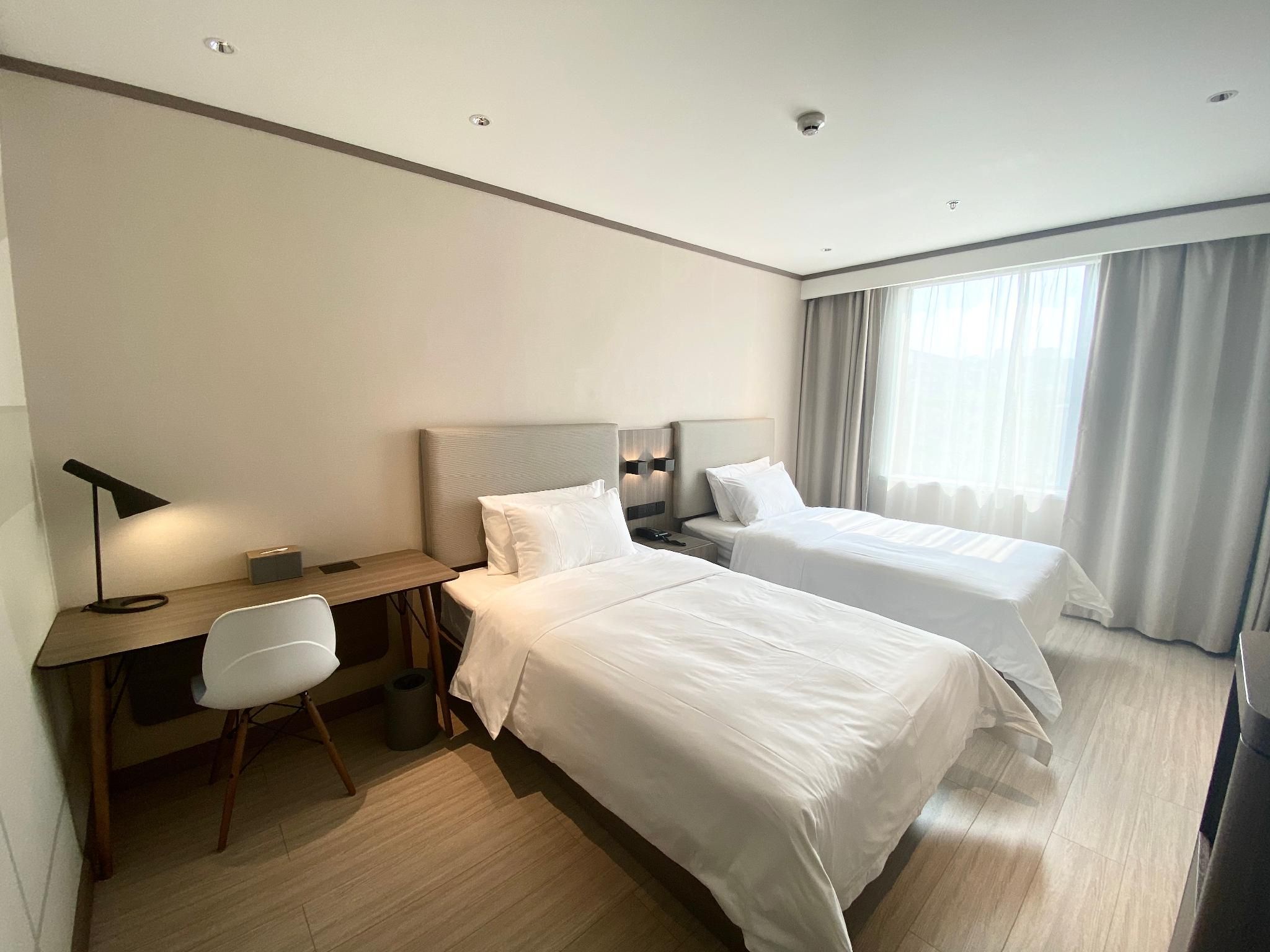 Huazhu - Twin Room