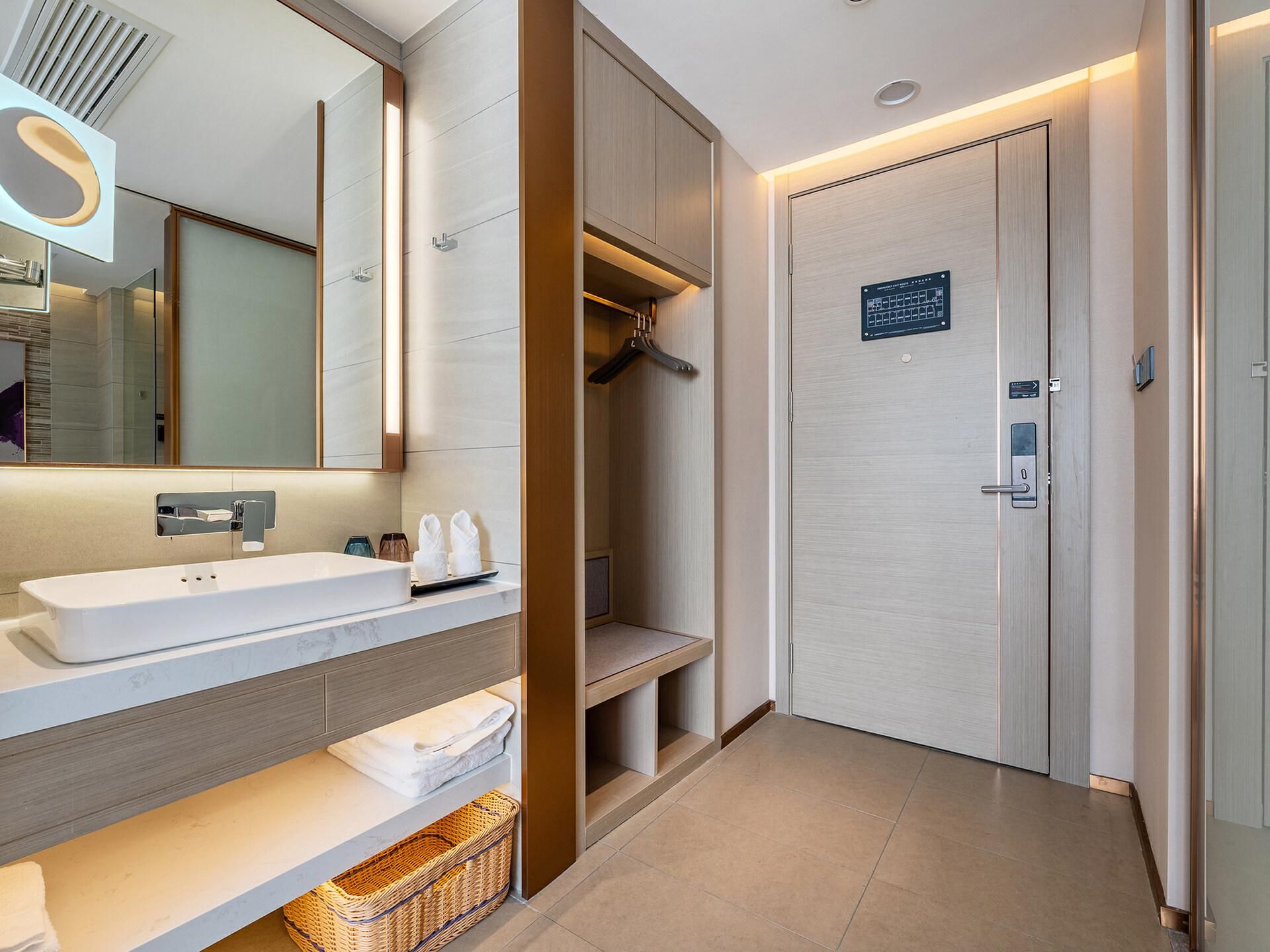Twin Business Room