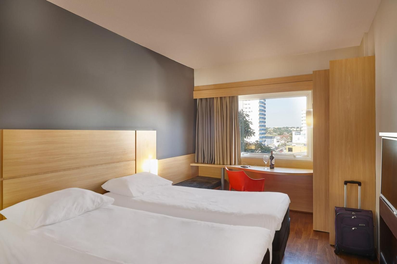 Standard Room with 2 Single Beds