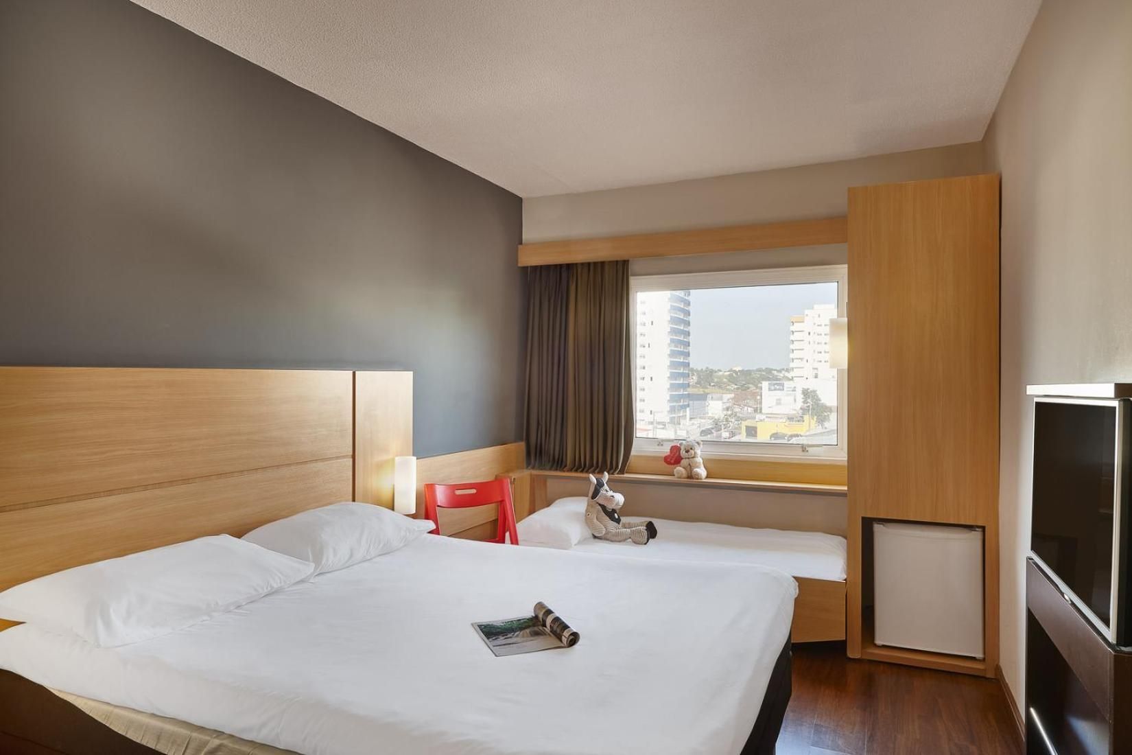 Standard Queen Room with Extra Bed