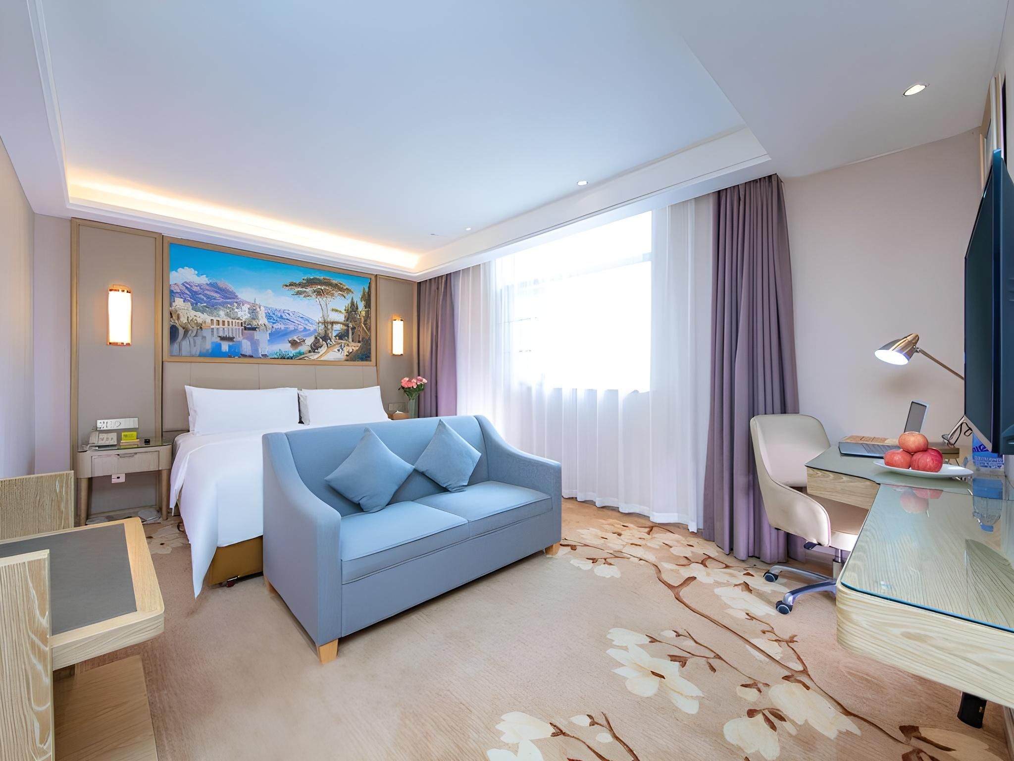 Business King Room