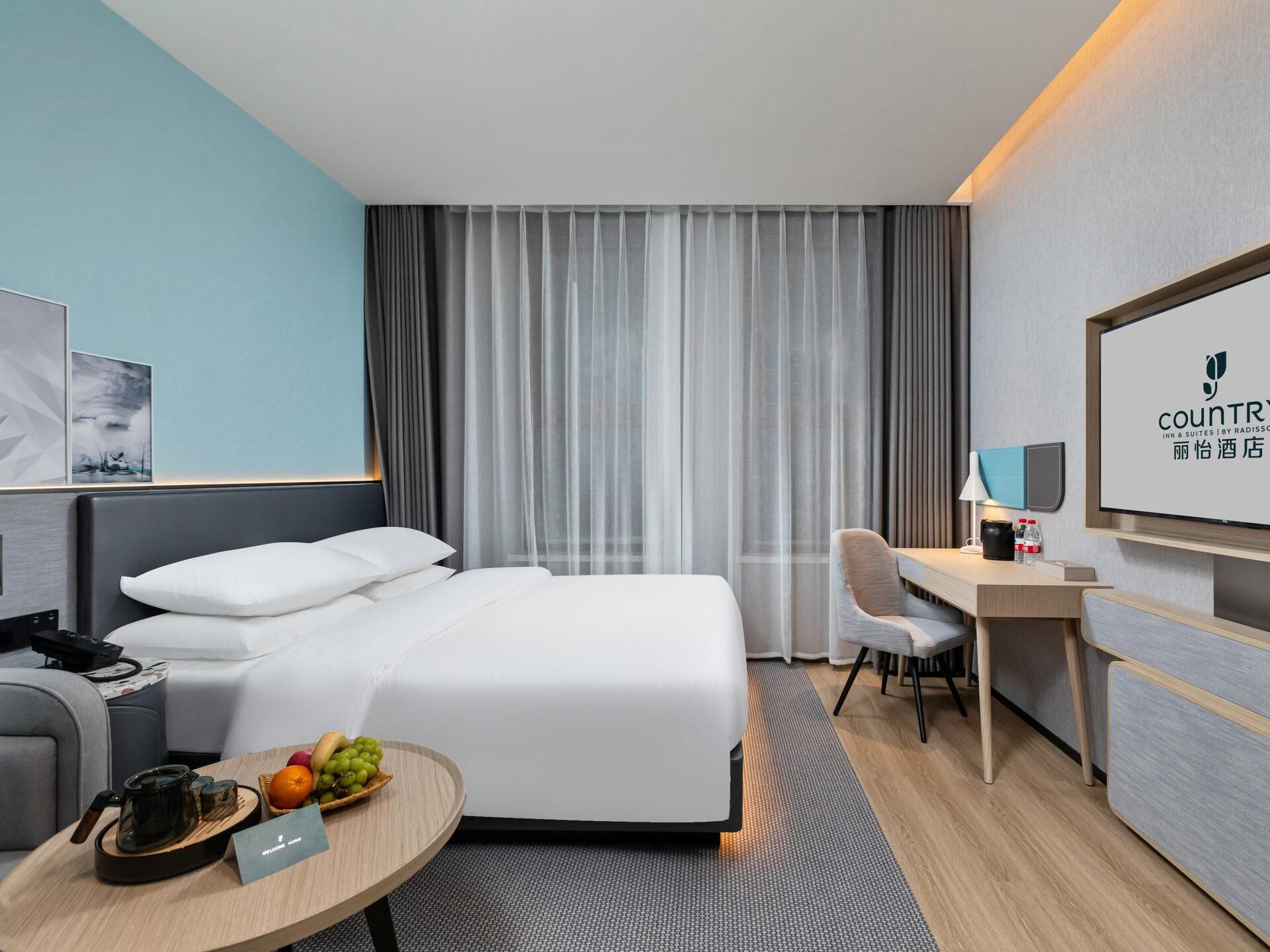 Deluxe King Room