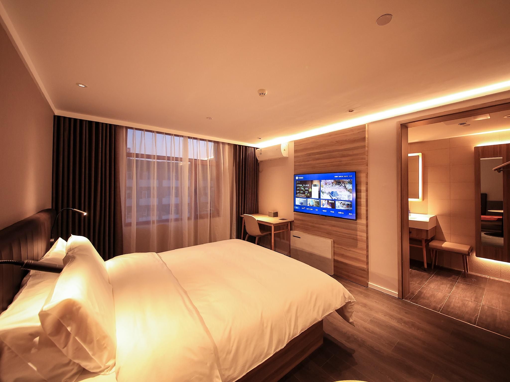Queen Room A