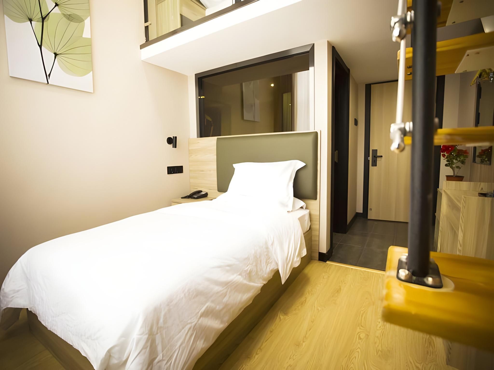 Duplex Room