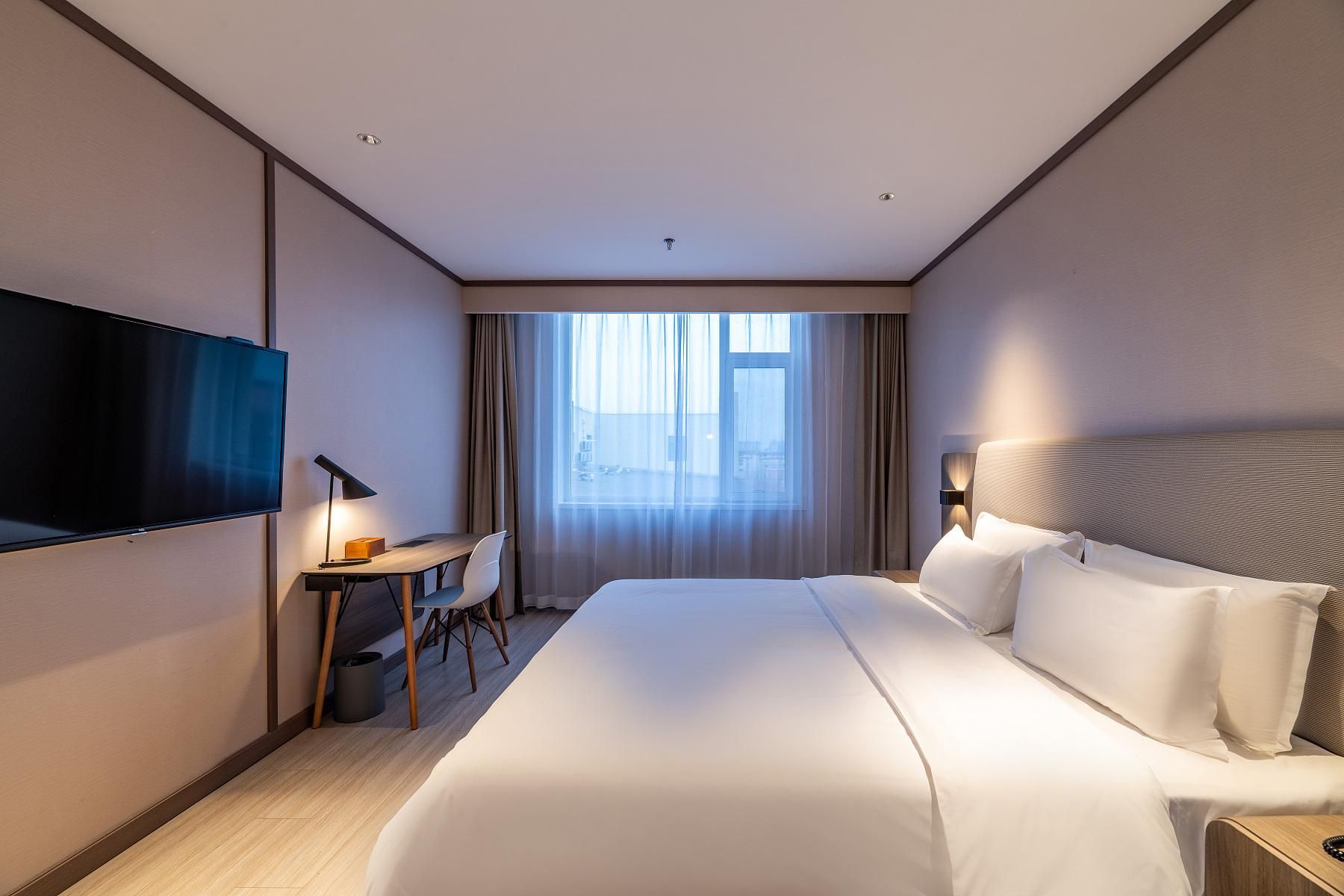 Huazhu - Superior BedRoom