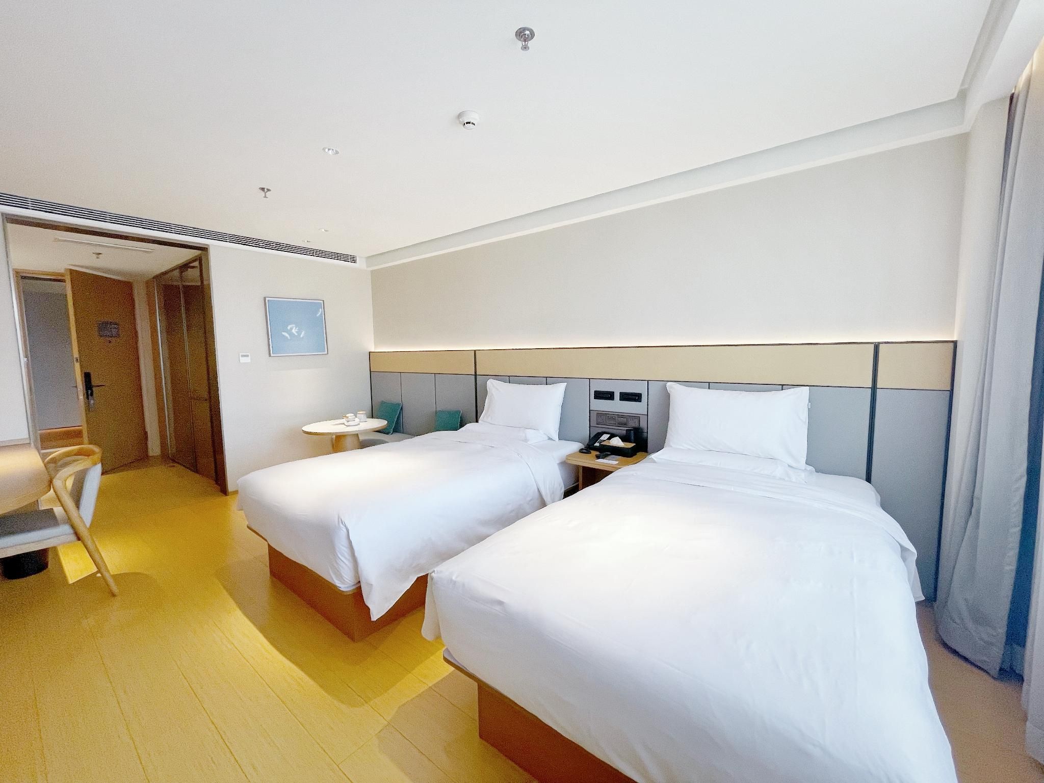 Twin Business Room