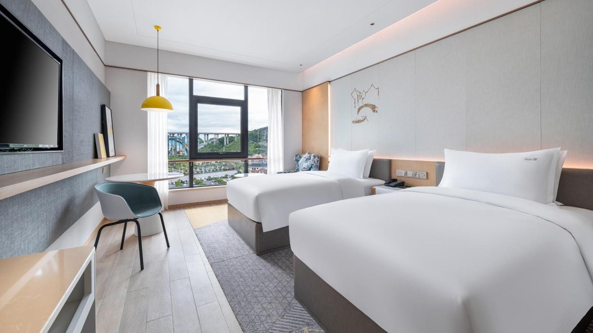 Standard Twin Room with Mountain View Kids Theme