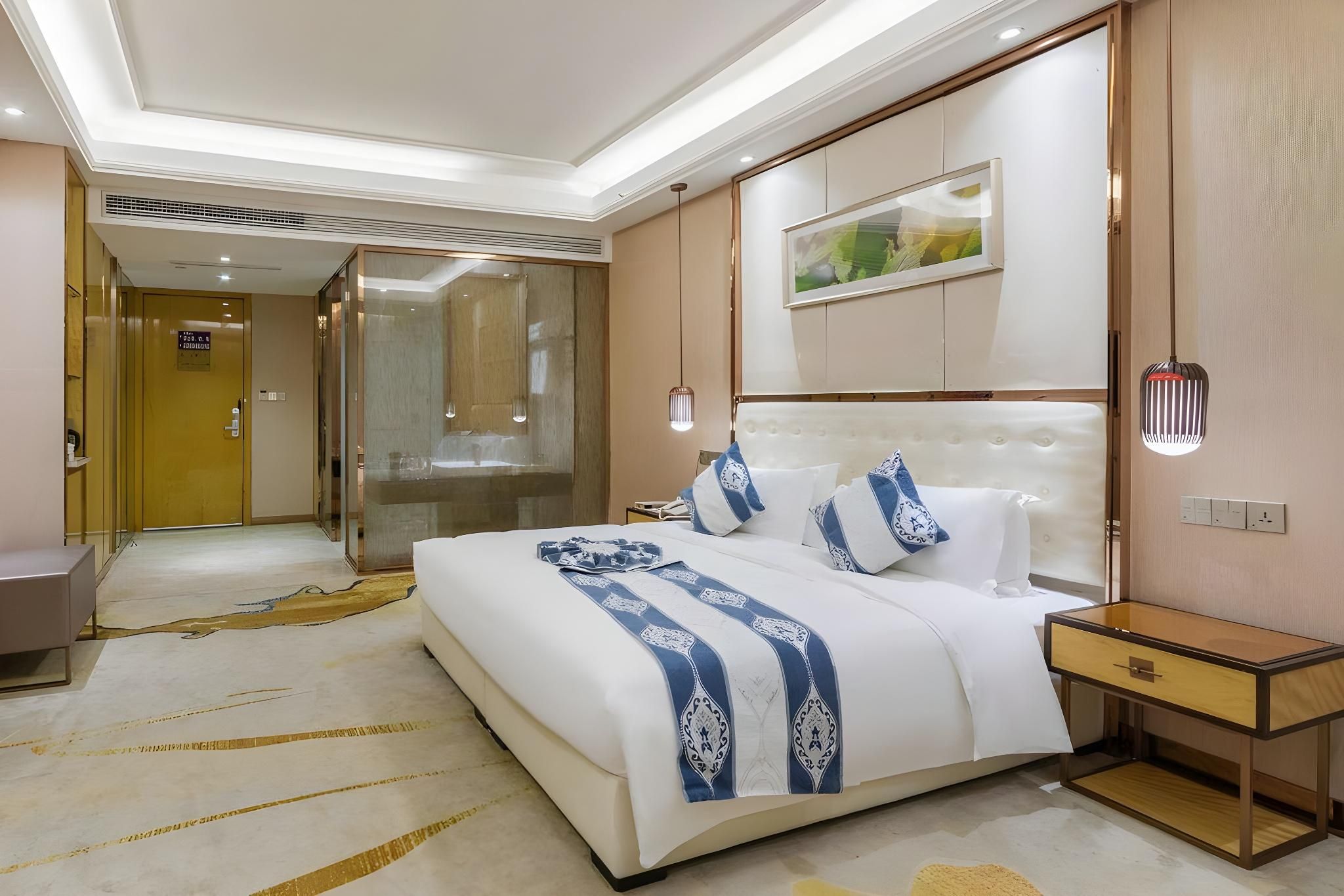 Business Queen Bed Room