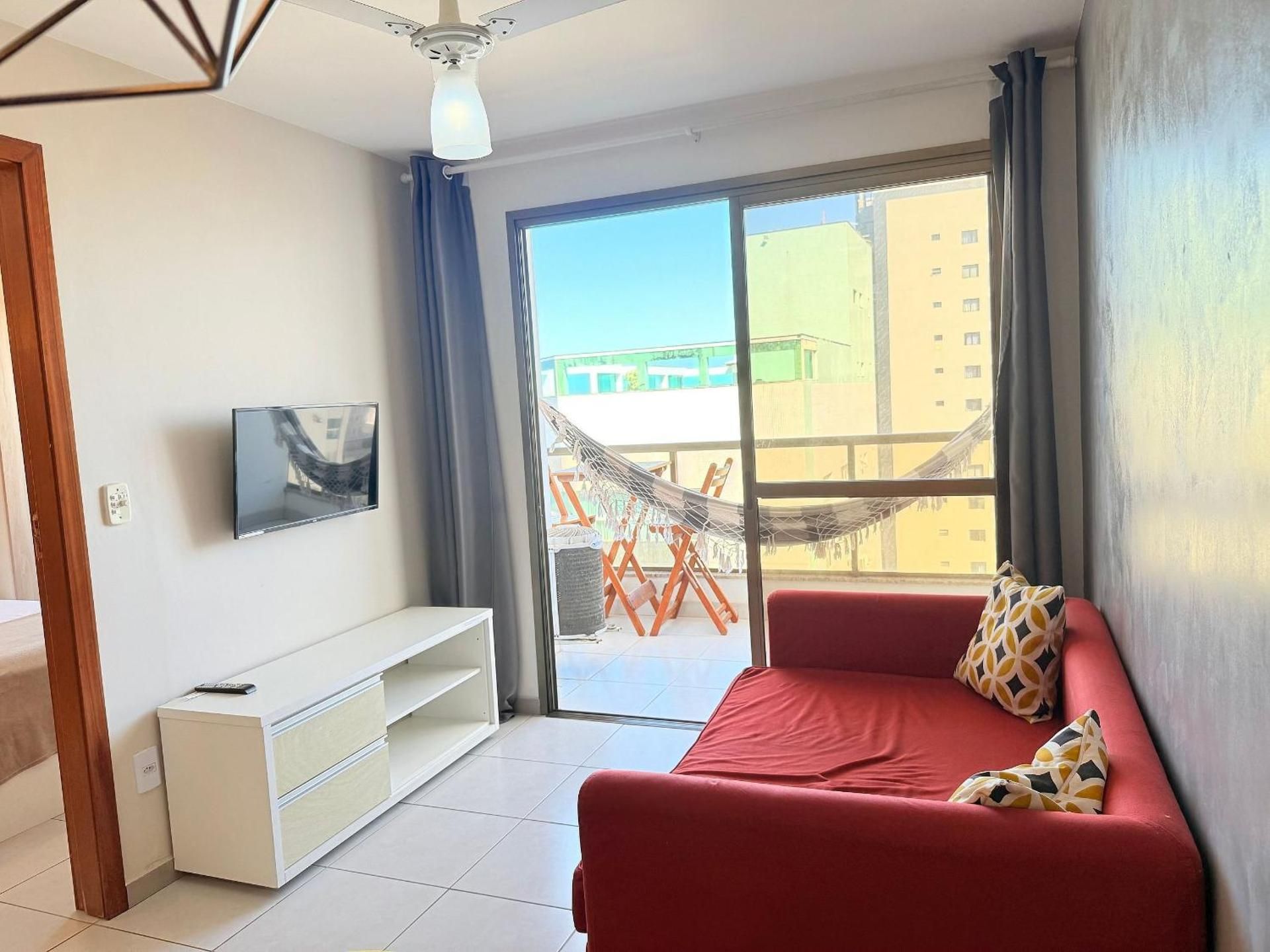 Apartment with Pool View