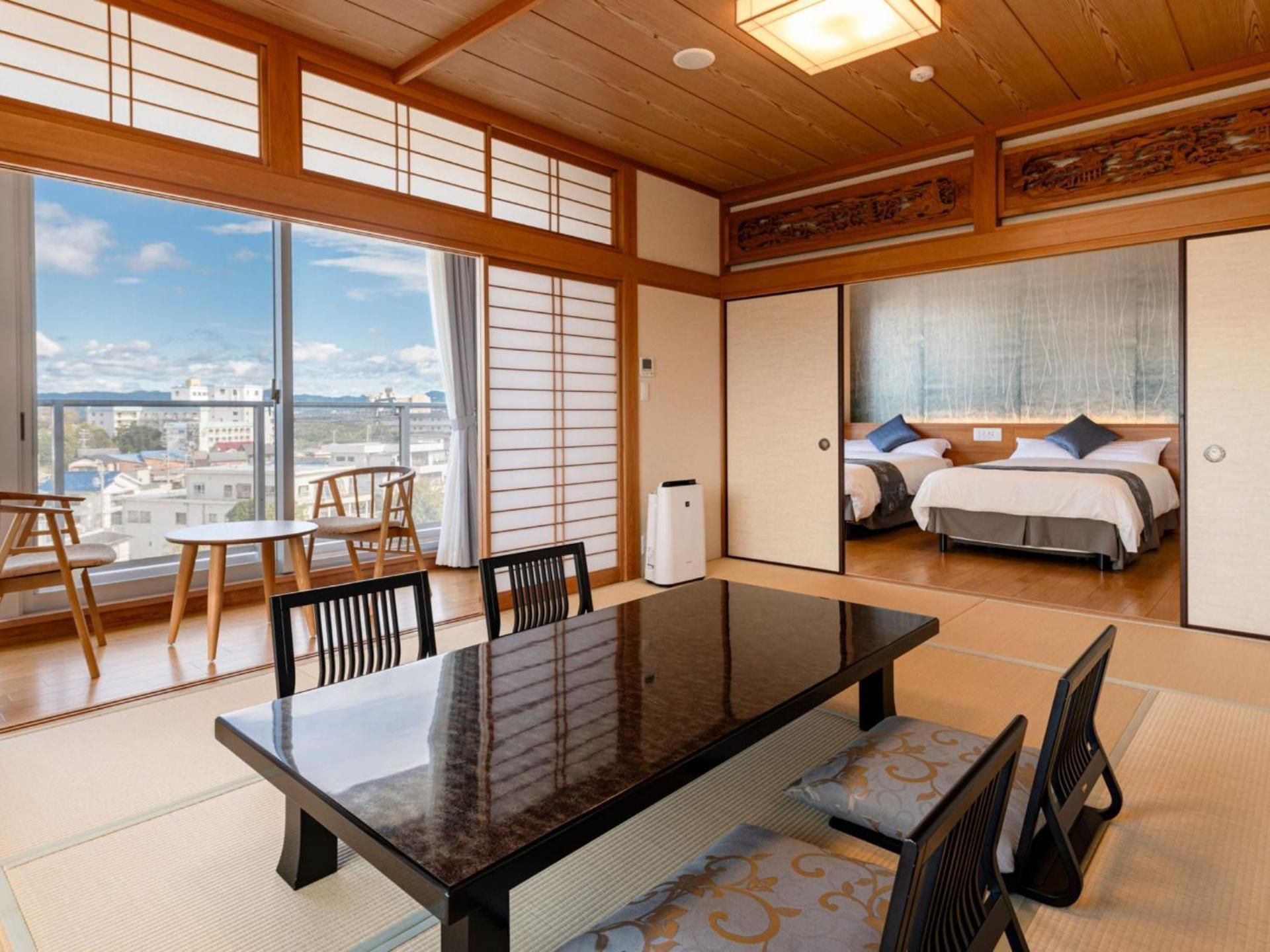 Deluxe Suite with Spa Bath