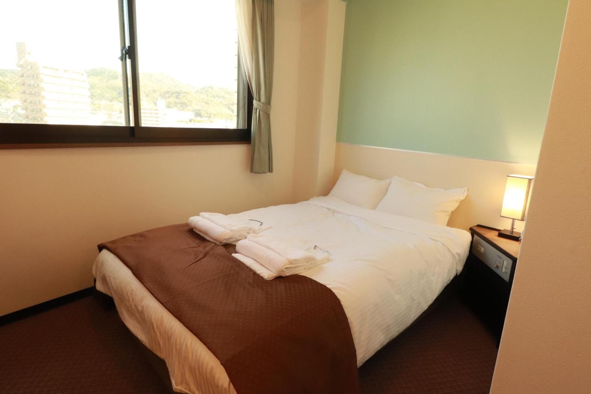 Semi Double Room - Smoking 