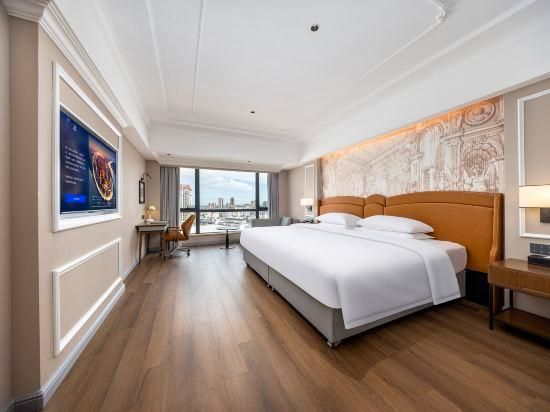 Double Room with Audio