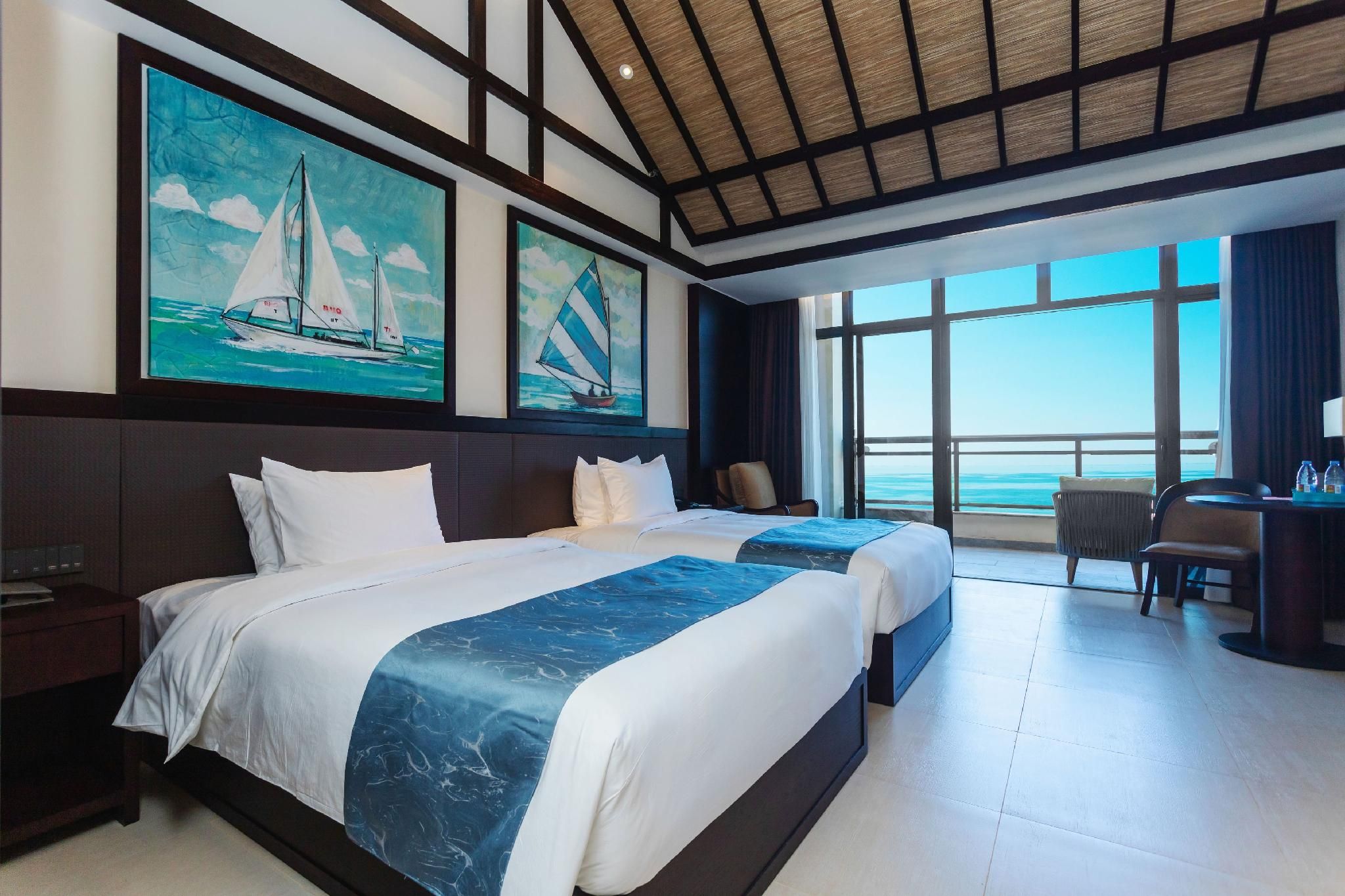 Deluxe Room with Terrace and Sea View - Non-Smoking