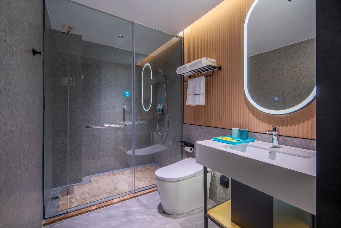 Dossen - Deluxe Bed Room