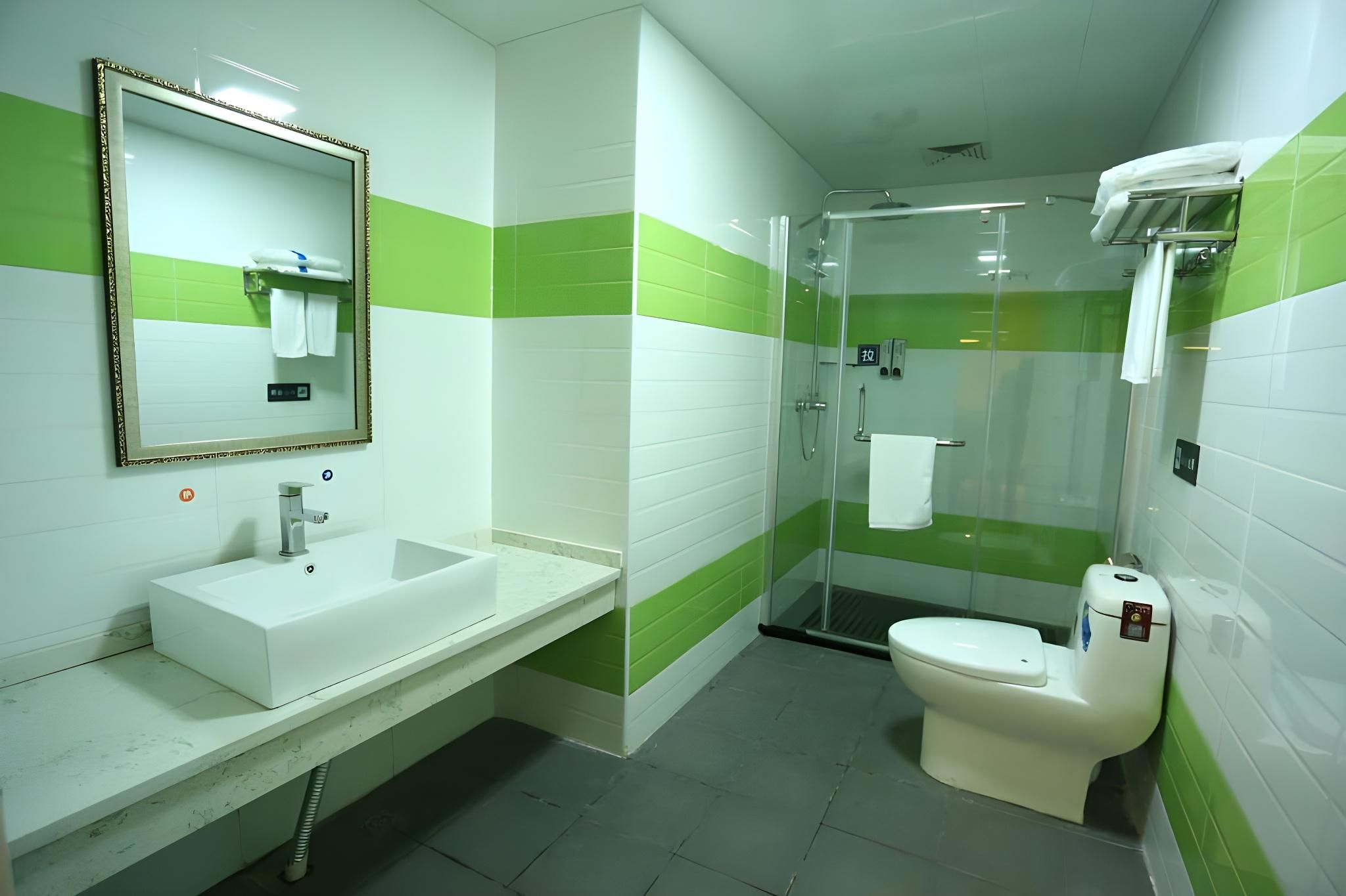 7 Days - Suite Room