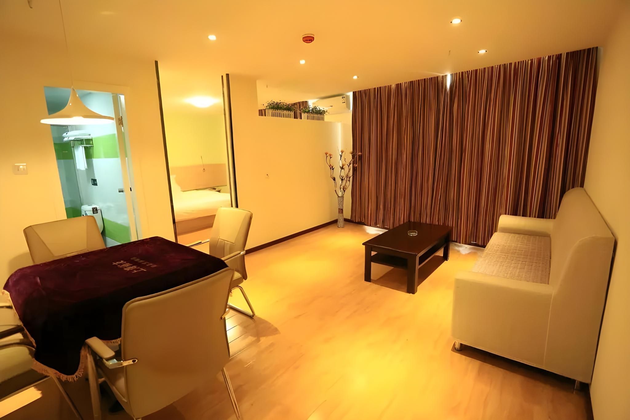 7 Days - Suite Room