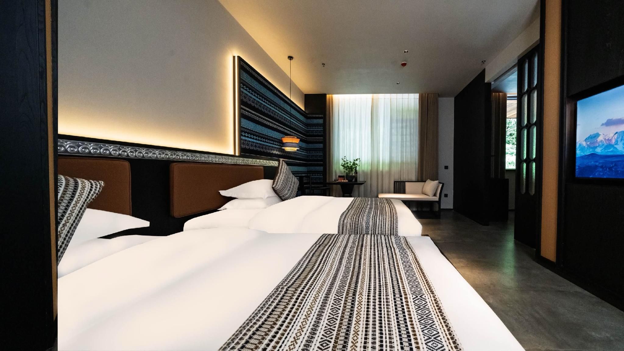 Guest Room with Two Single Beds