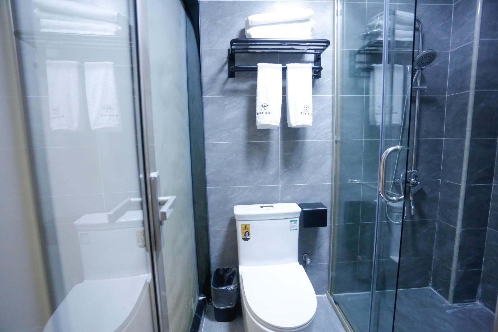 Floral Hotel Furong Town Juxiange Superior 1 Queen 3