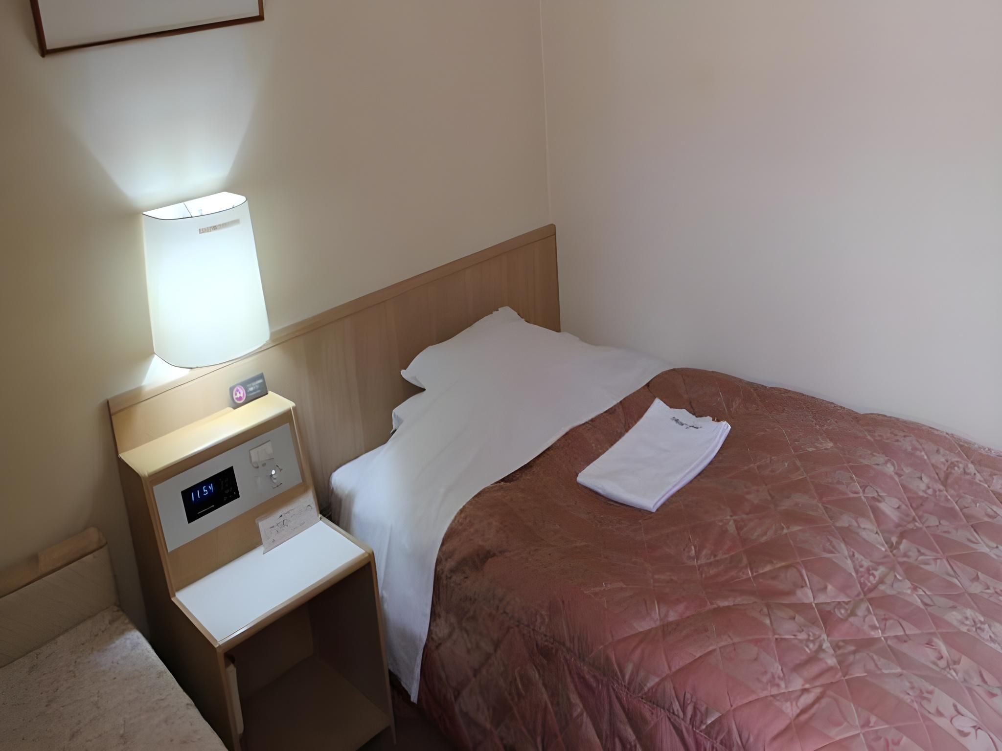 Single Room Smoking