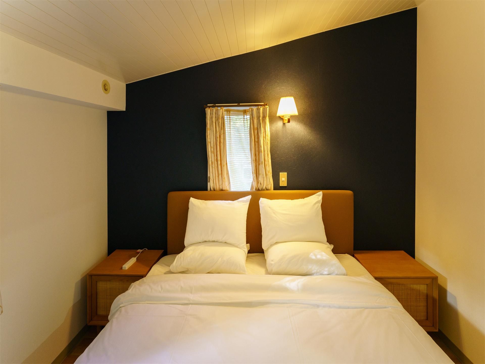 Hill Lodge King Room