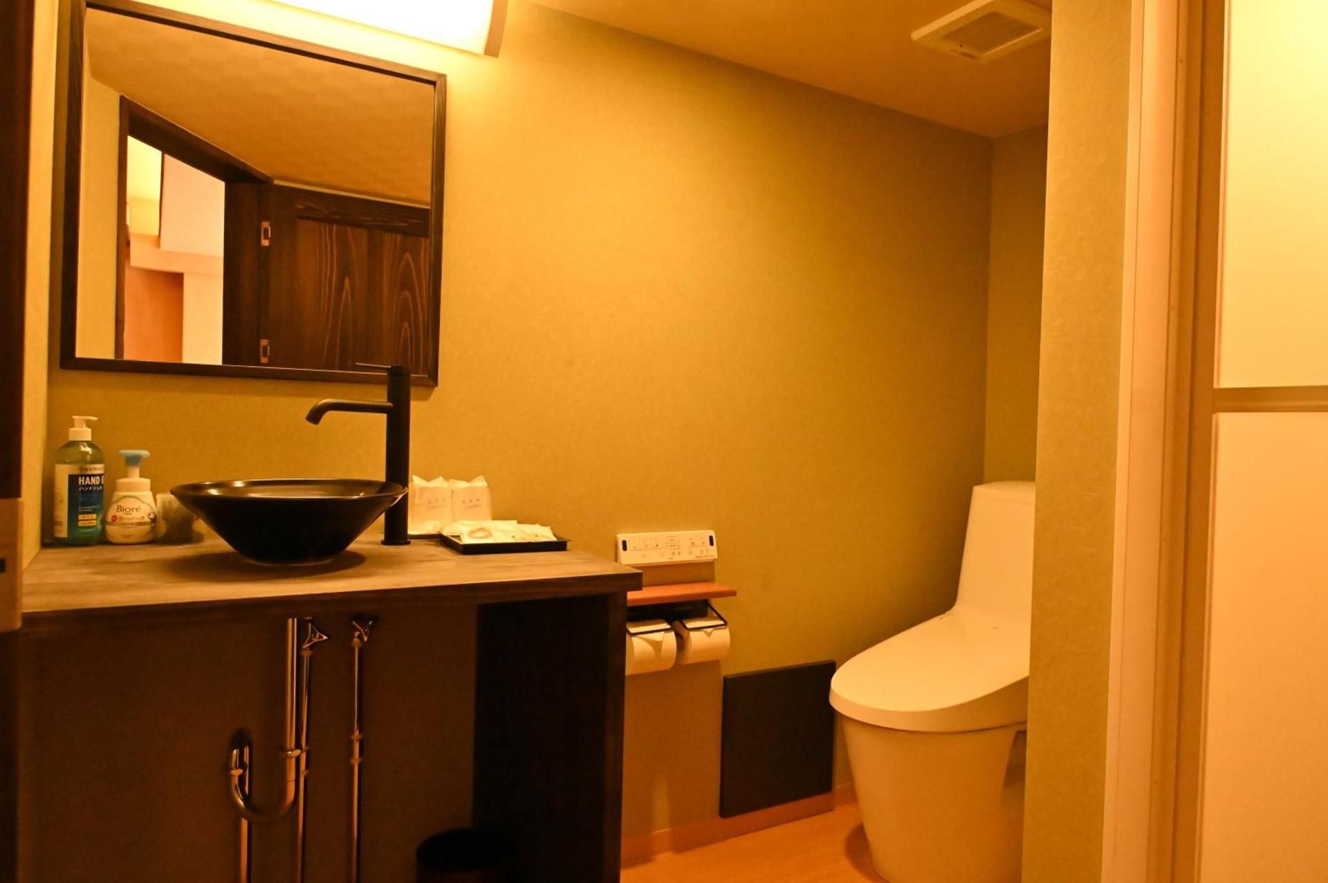 Twin Room with Mountain View