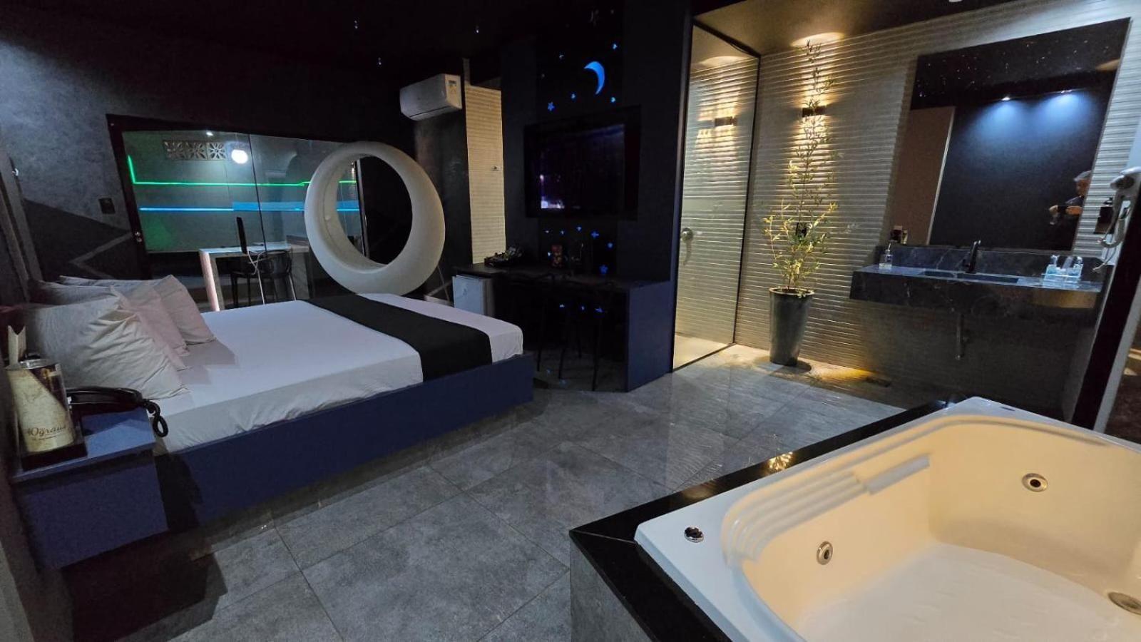 Suite with Private Pool