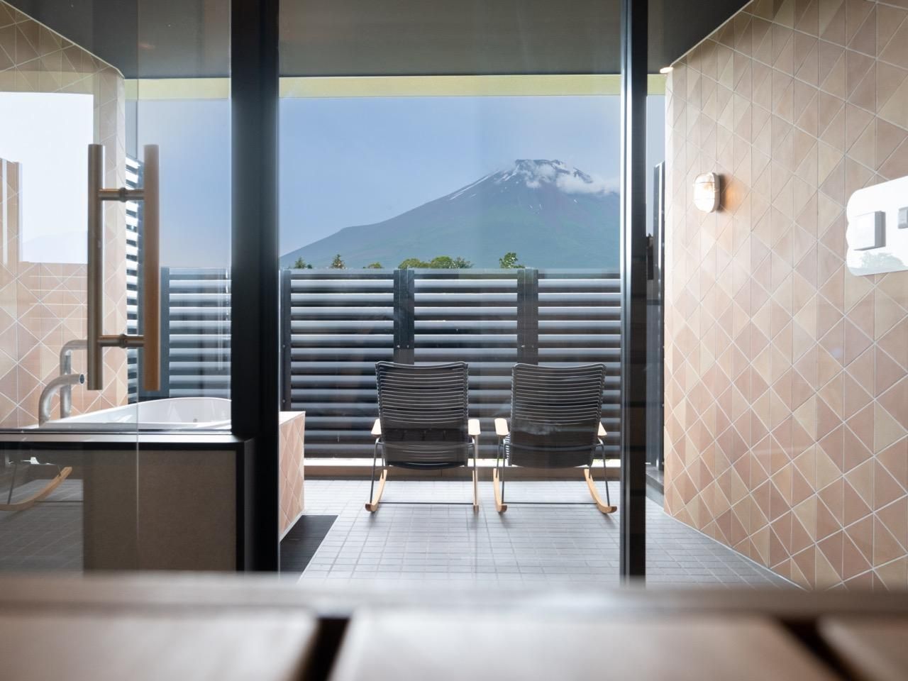 3rd Floor Mountain View Suite B with Sauna and Open-Air Bath