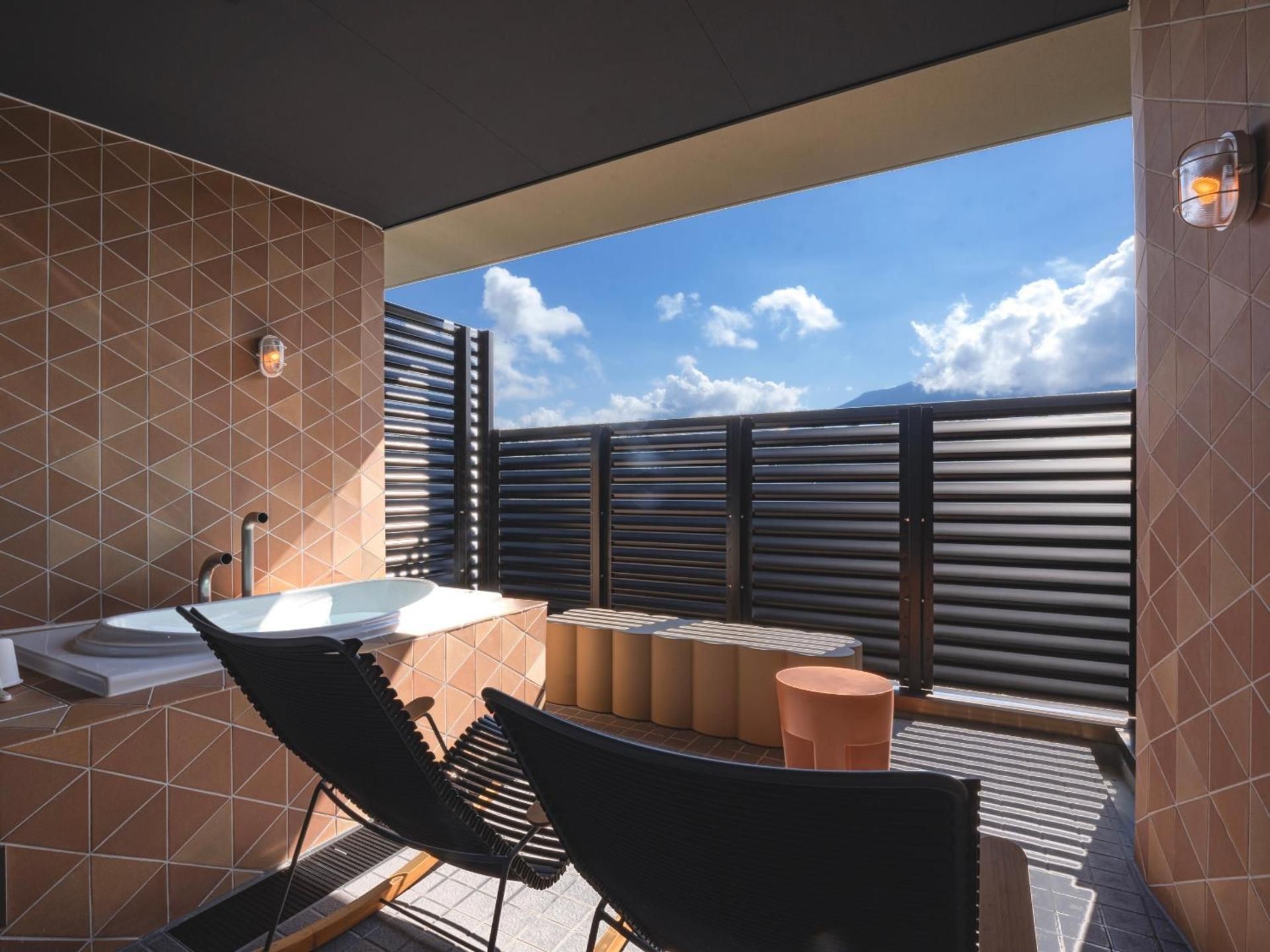 Suite with Mountain View