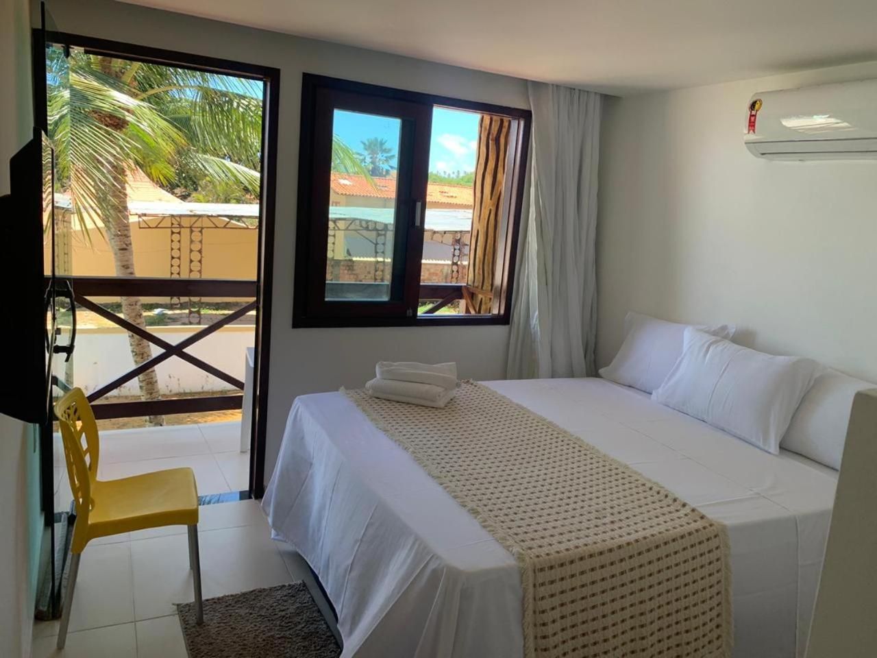 Double Room with Balcony and Side Sea View