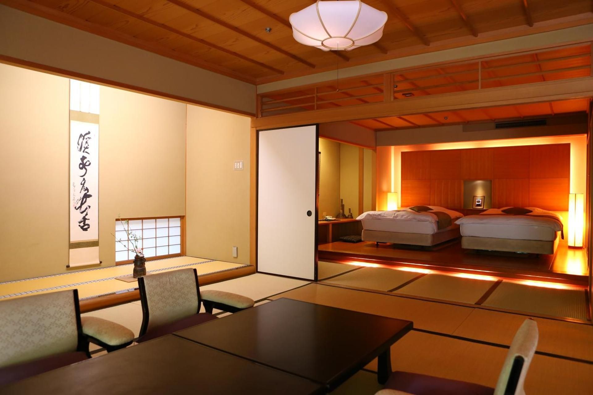 Deluxe Suite with Spa Bath