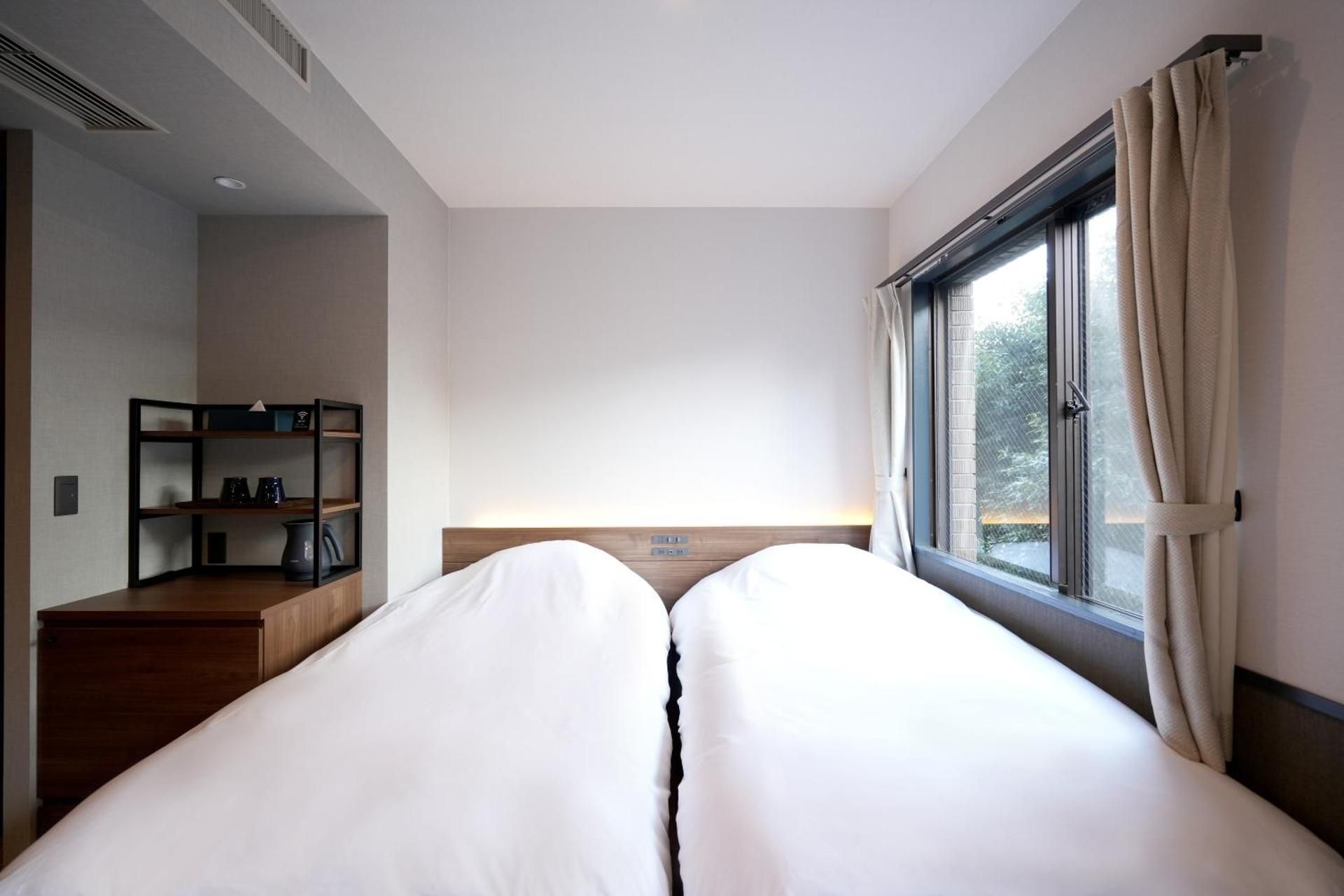 Standard Twin Room with Extra Bed