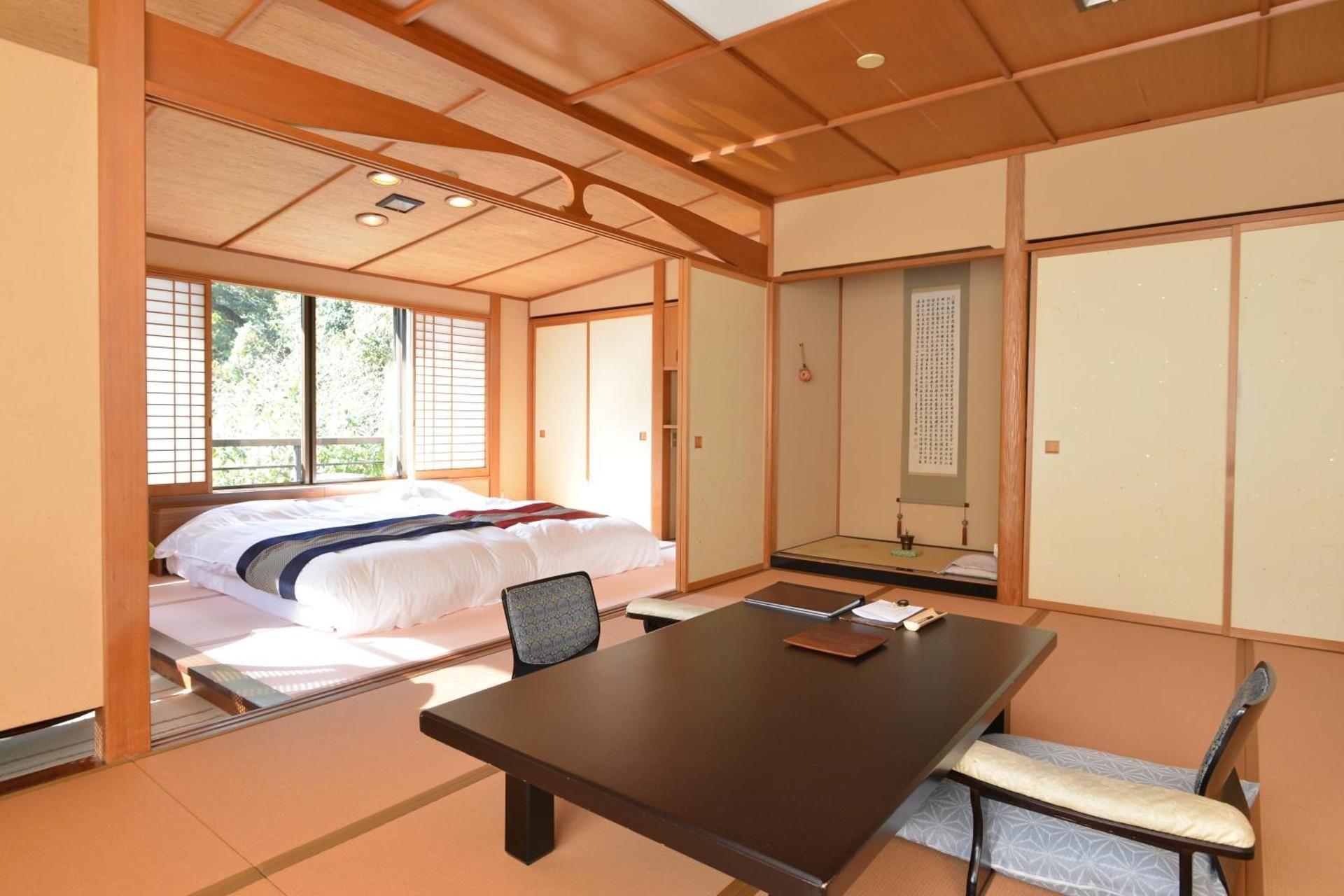 Japanese Style Room with Shared Bathroom