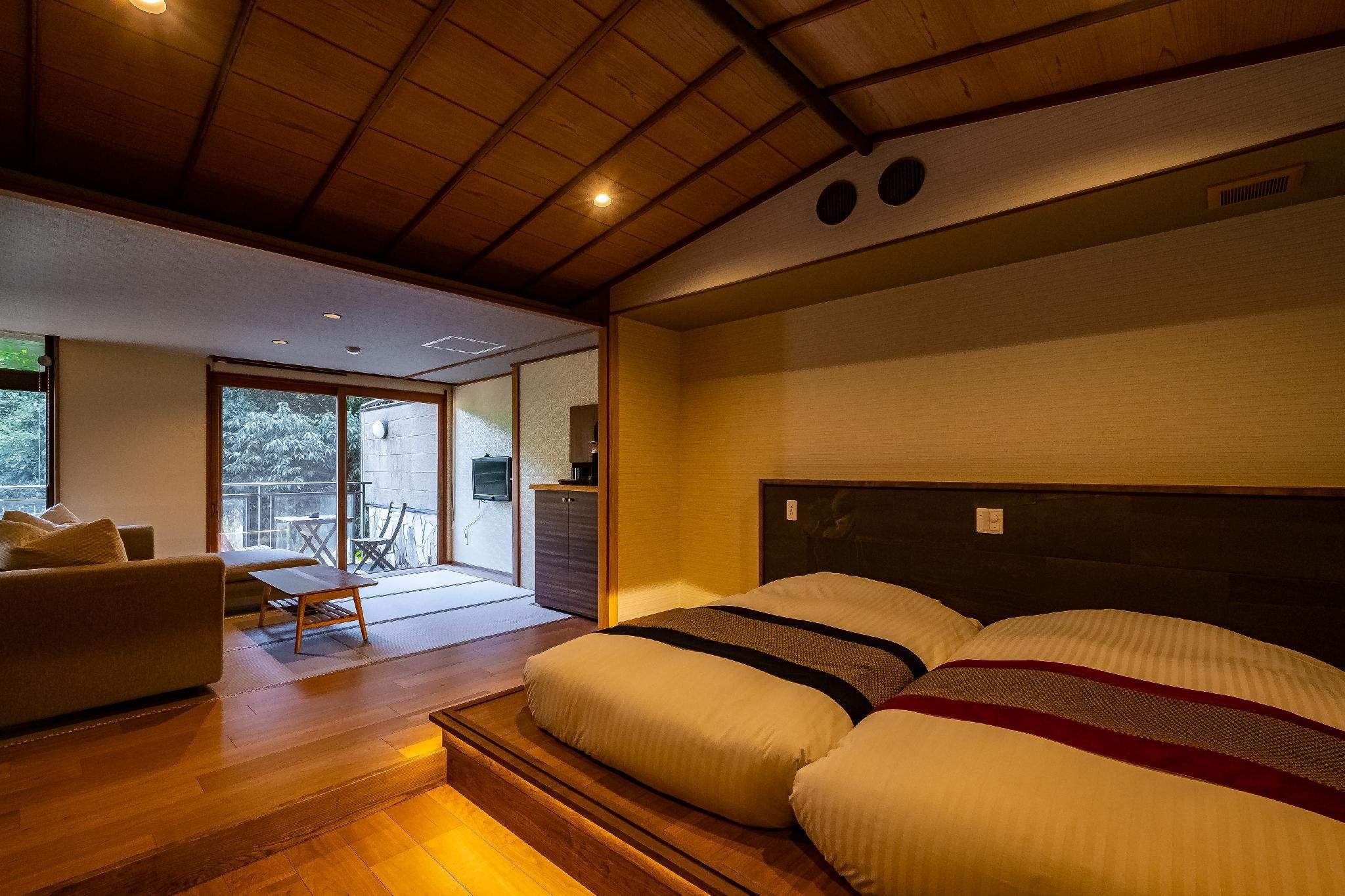 Japanese Style Room with Open-Air Bath