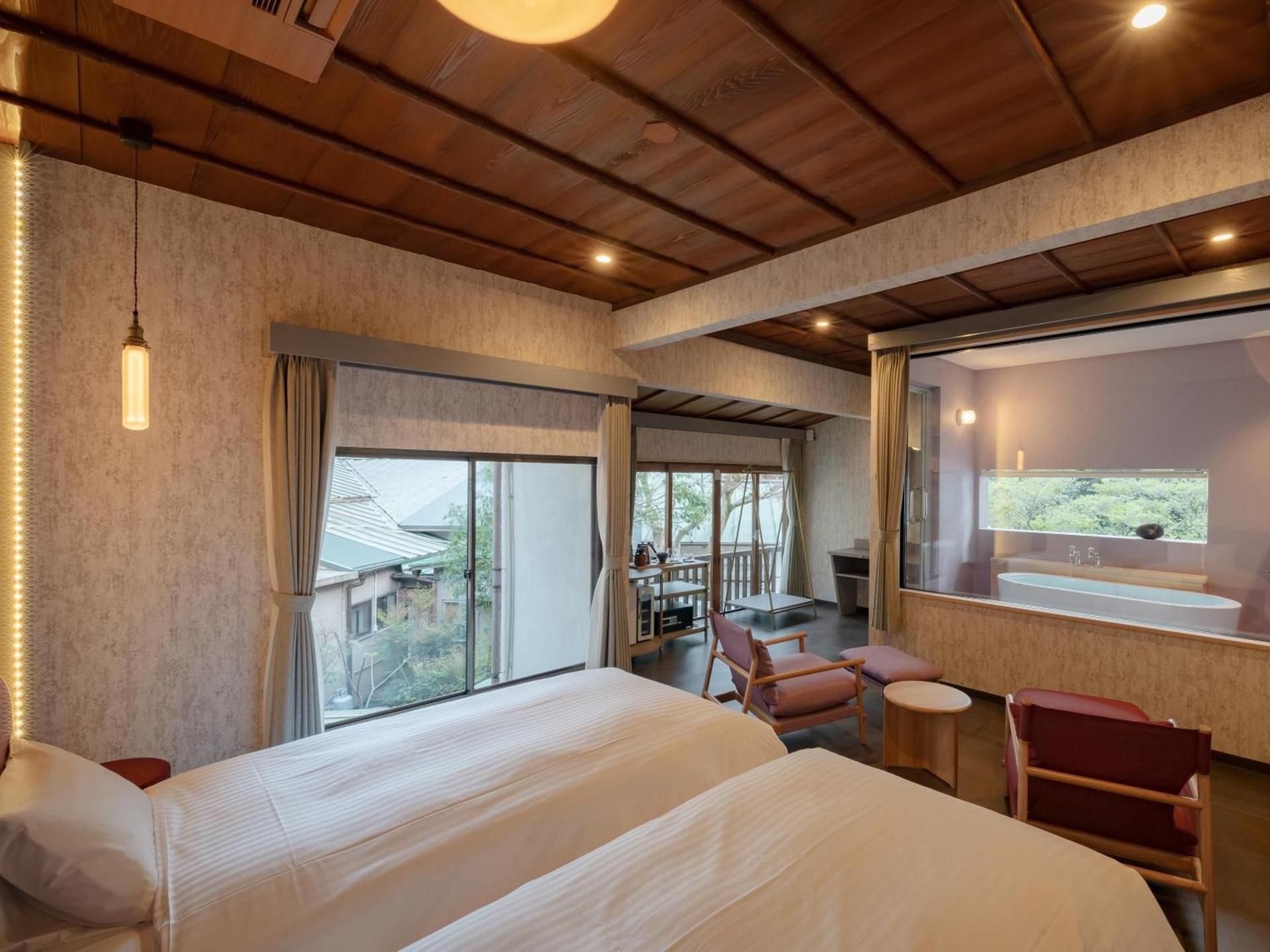 Twin Room with Bathroom