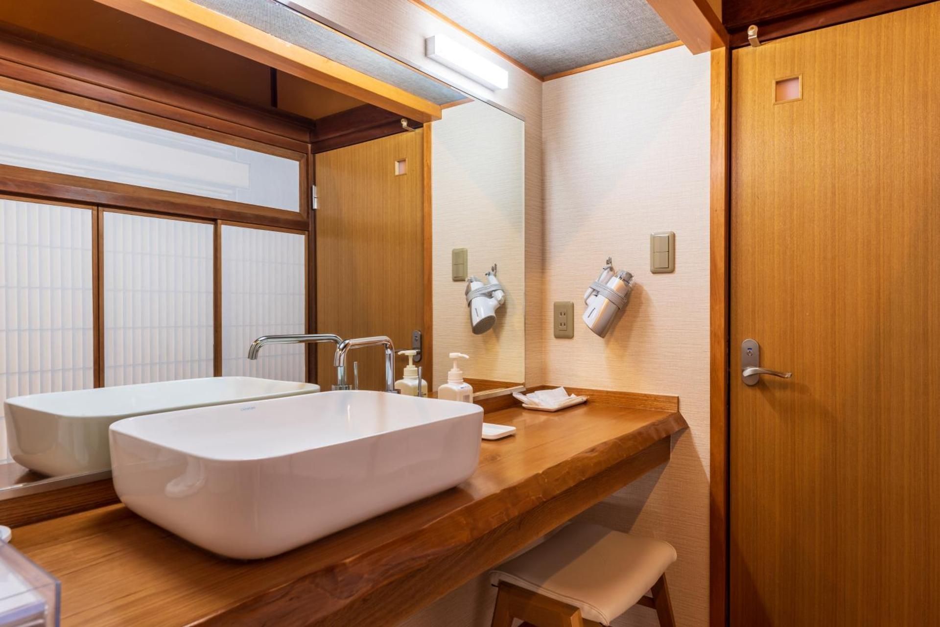 Twin Room with Tatami Floor with Shared Bathroom