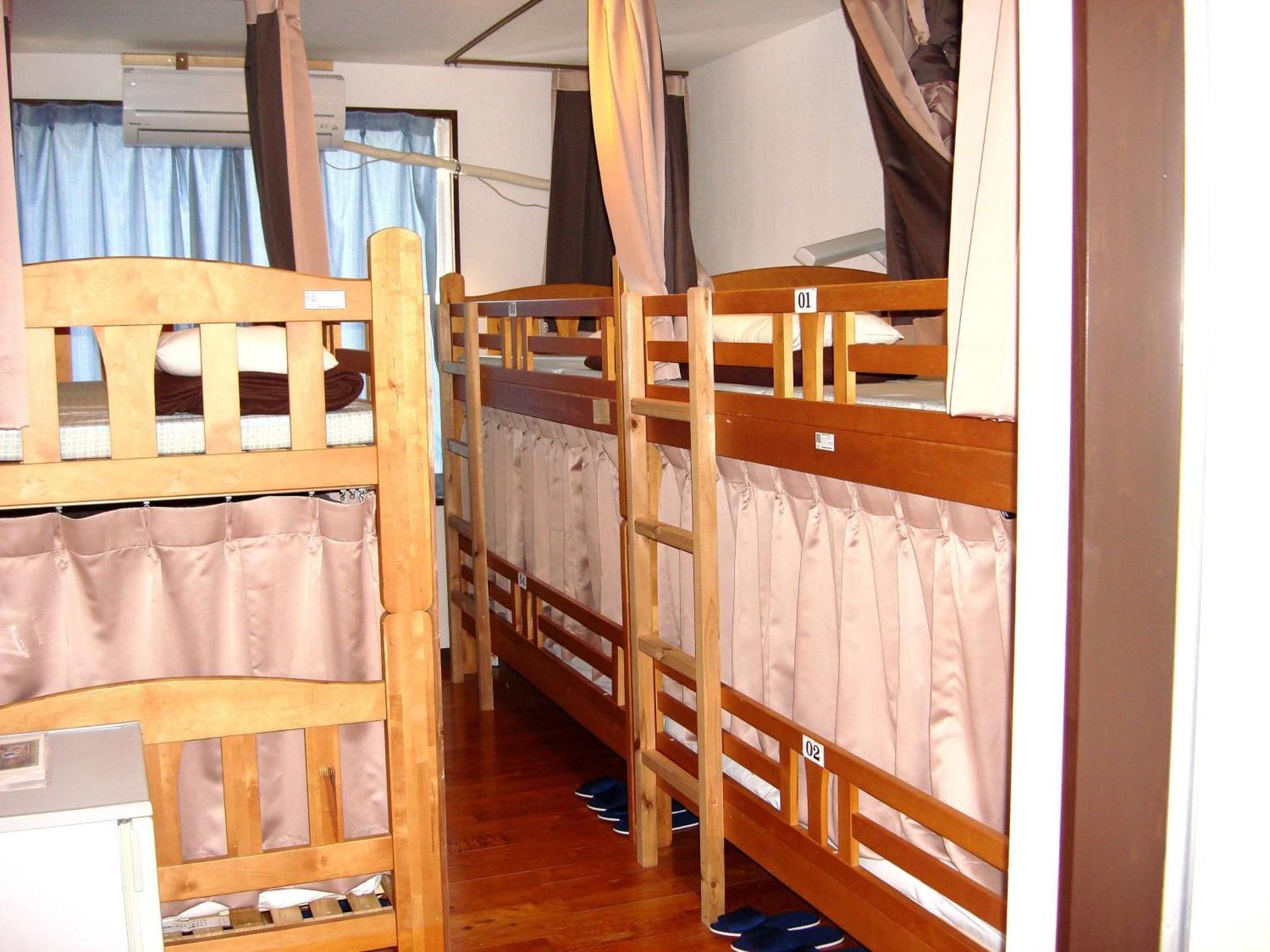 Bunk Bed in Male Dormitory Room - No Cleaning for Consecutive Night Stays