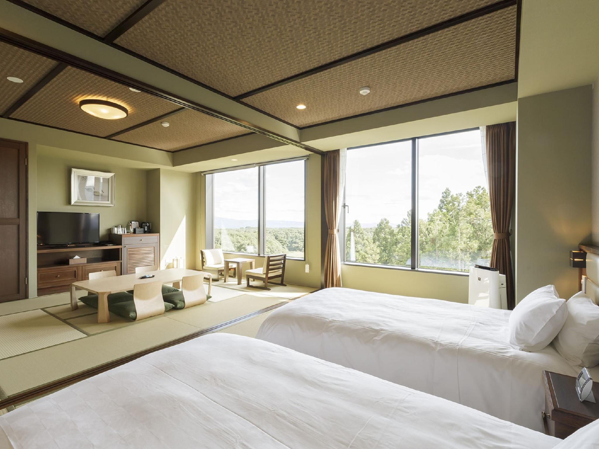 Deluxe Room for 4 People